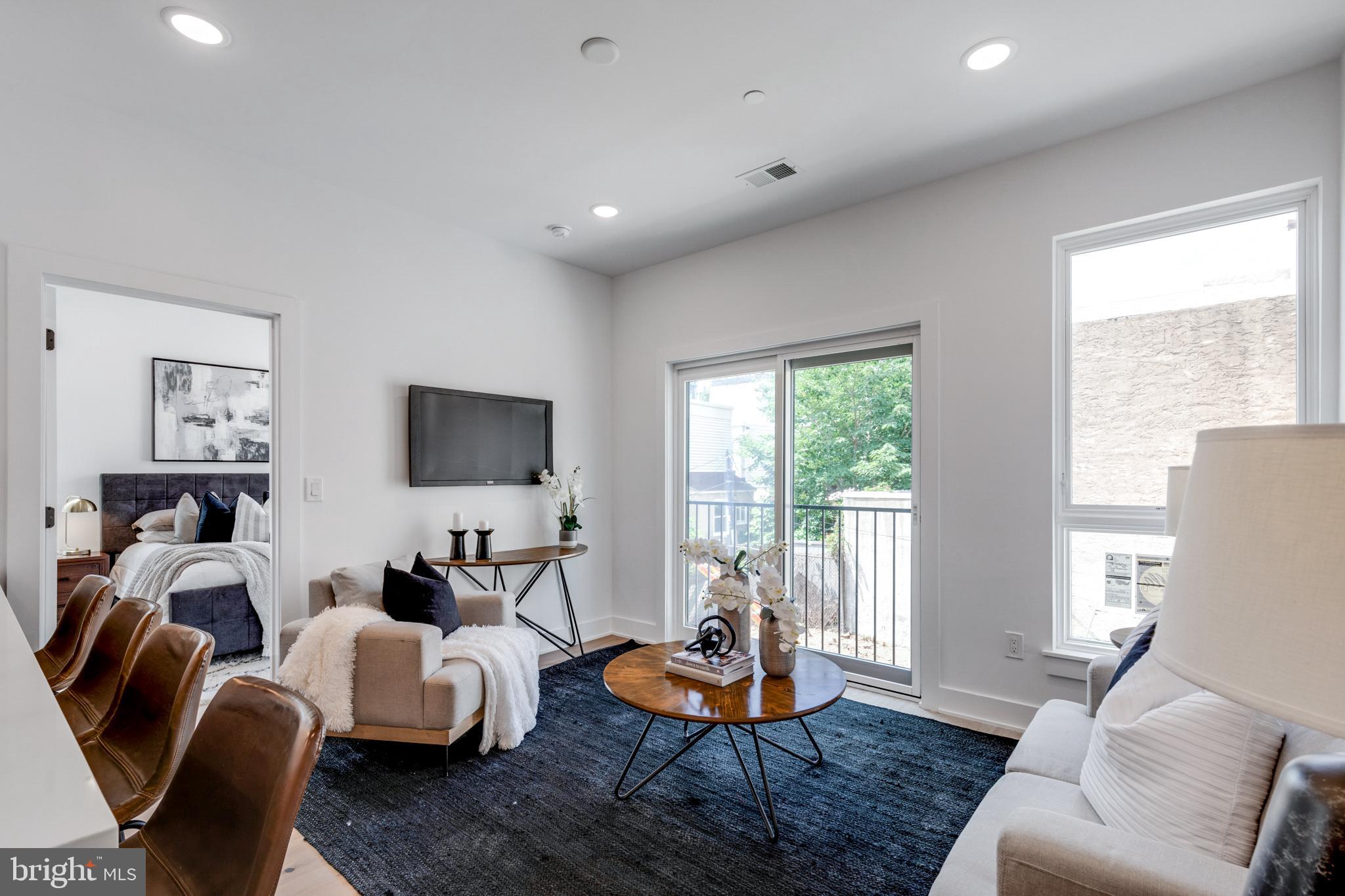 FRANCISVILLE - Residential Lease