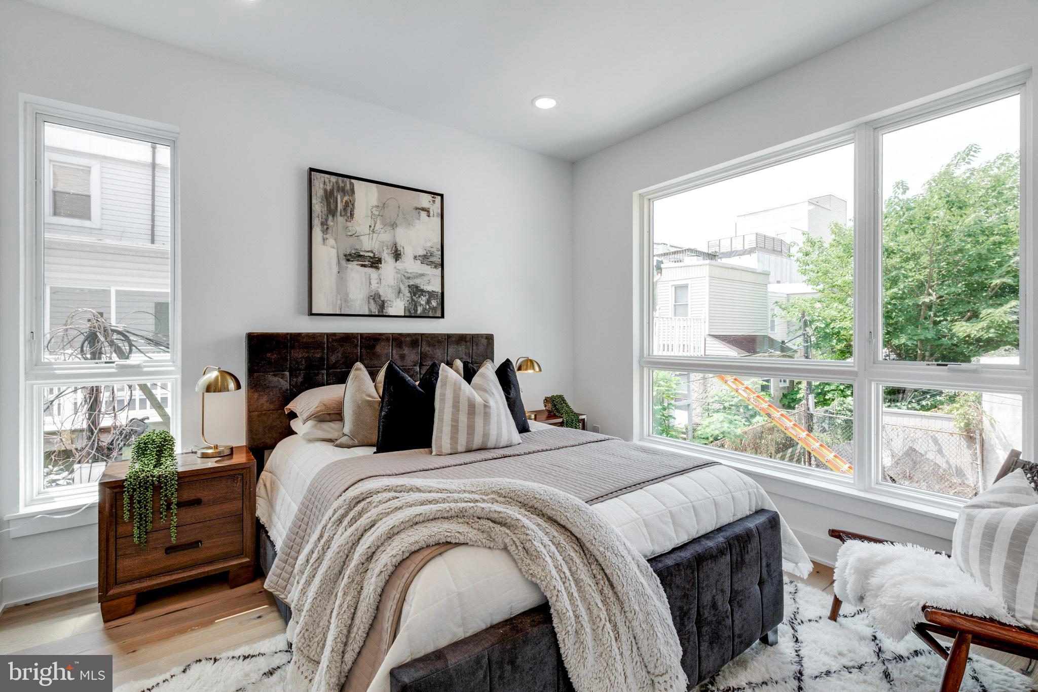 FRANCISVILLE - Residential Lease