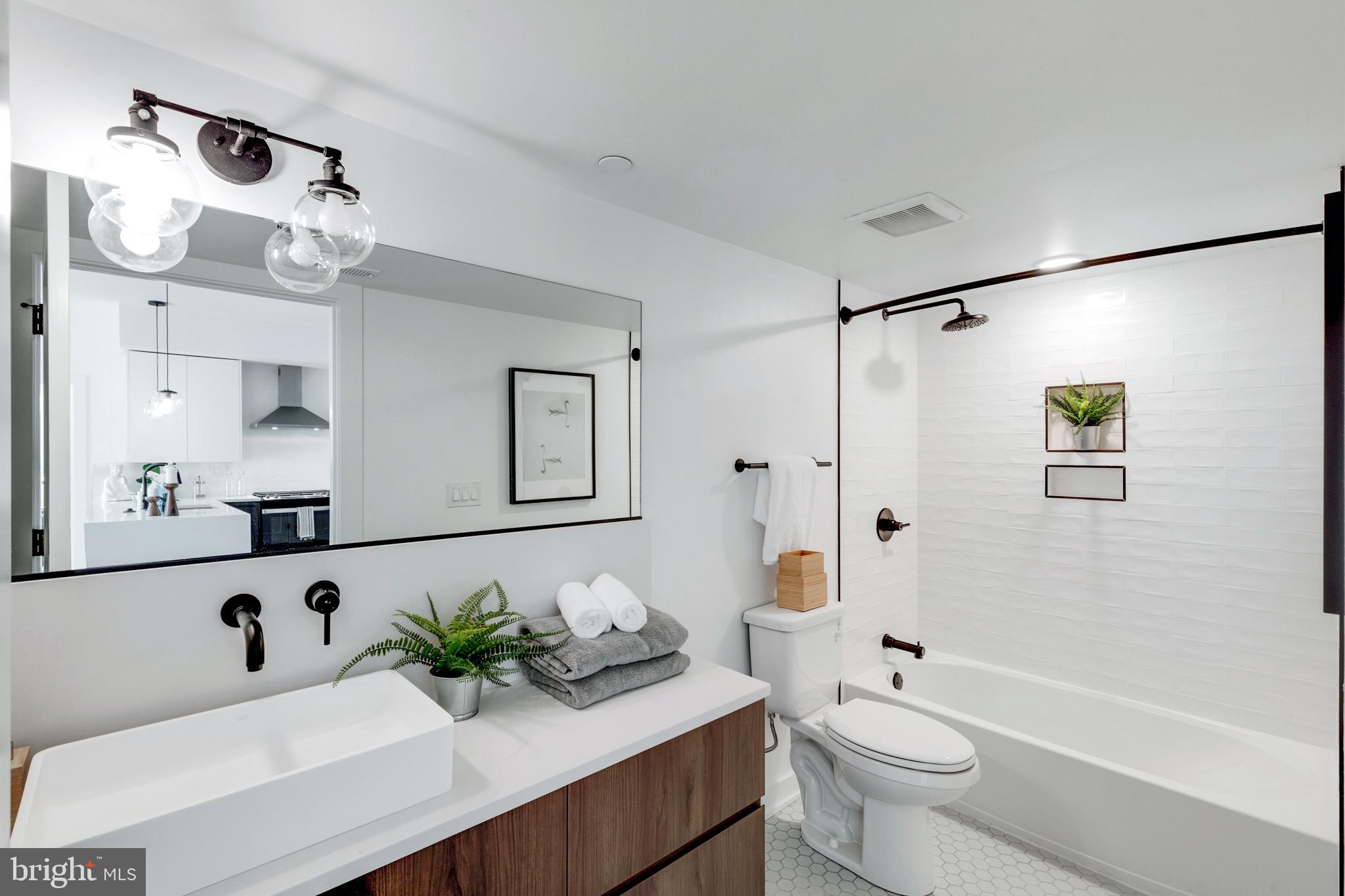 FRANCISVILLE - Residential Lease