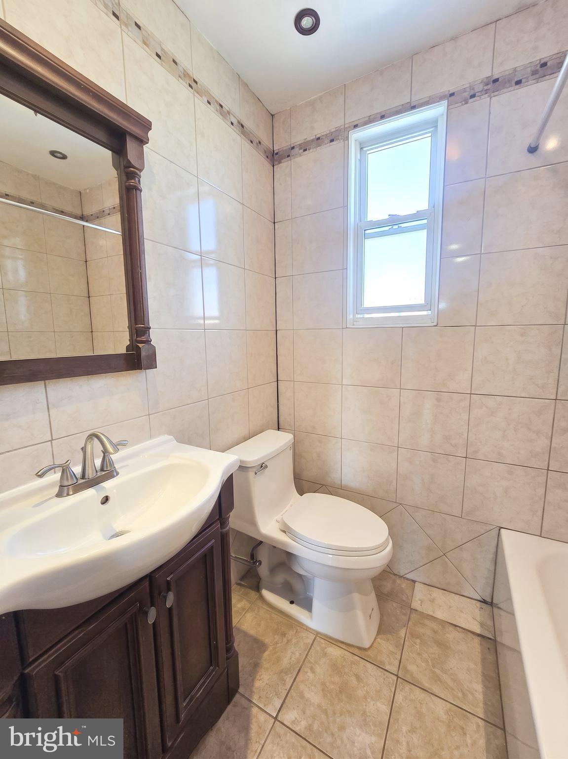 OXFORD CIRCLE - Residential