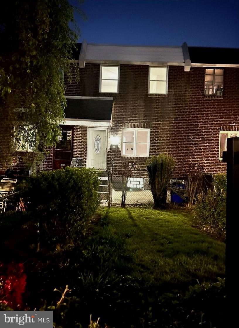 OXFORD CIRCLE - Residential