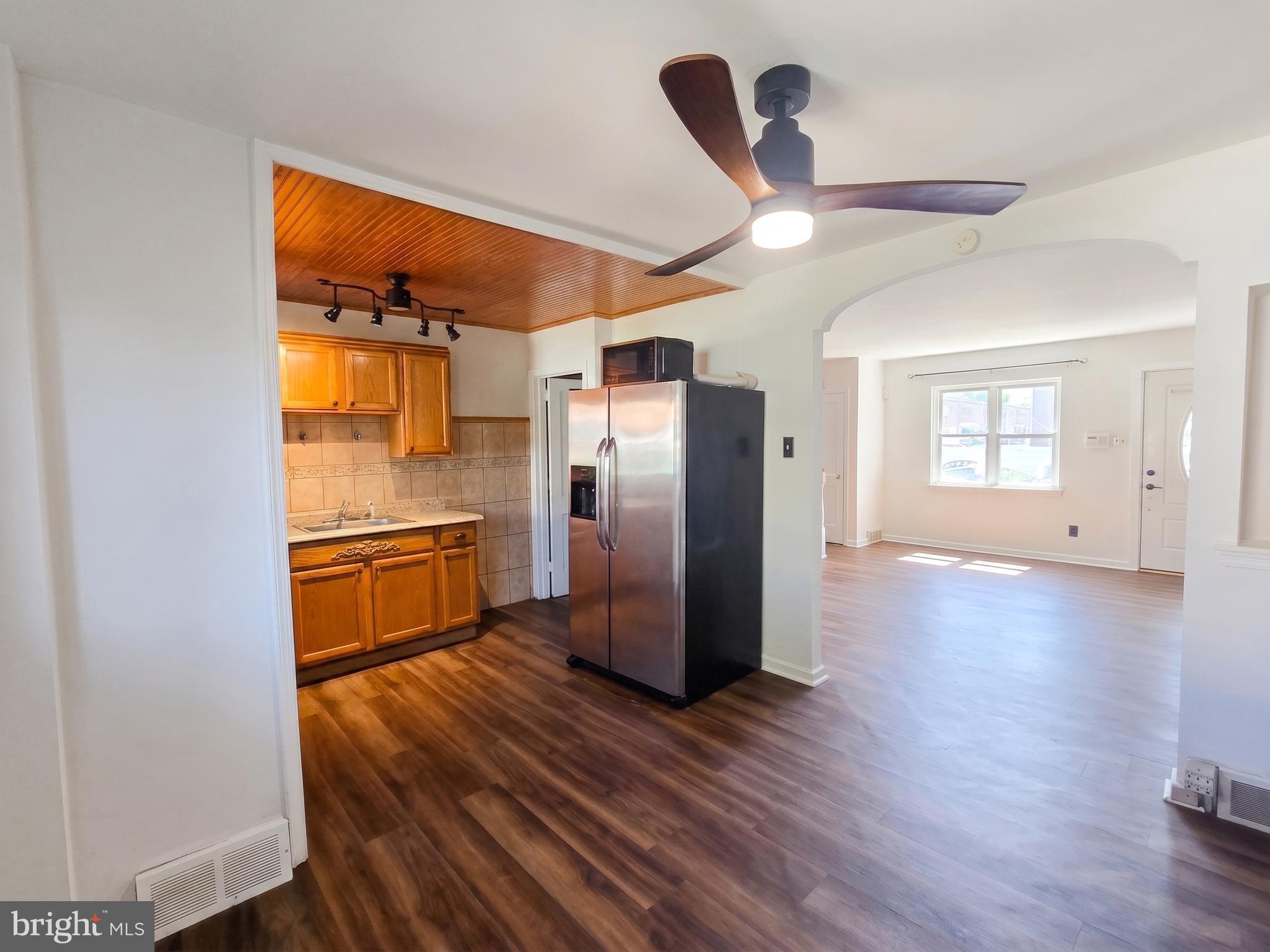 OXFORD CIRCLE - Residential