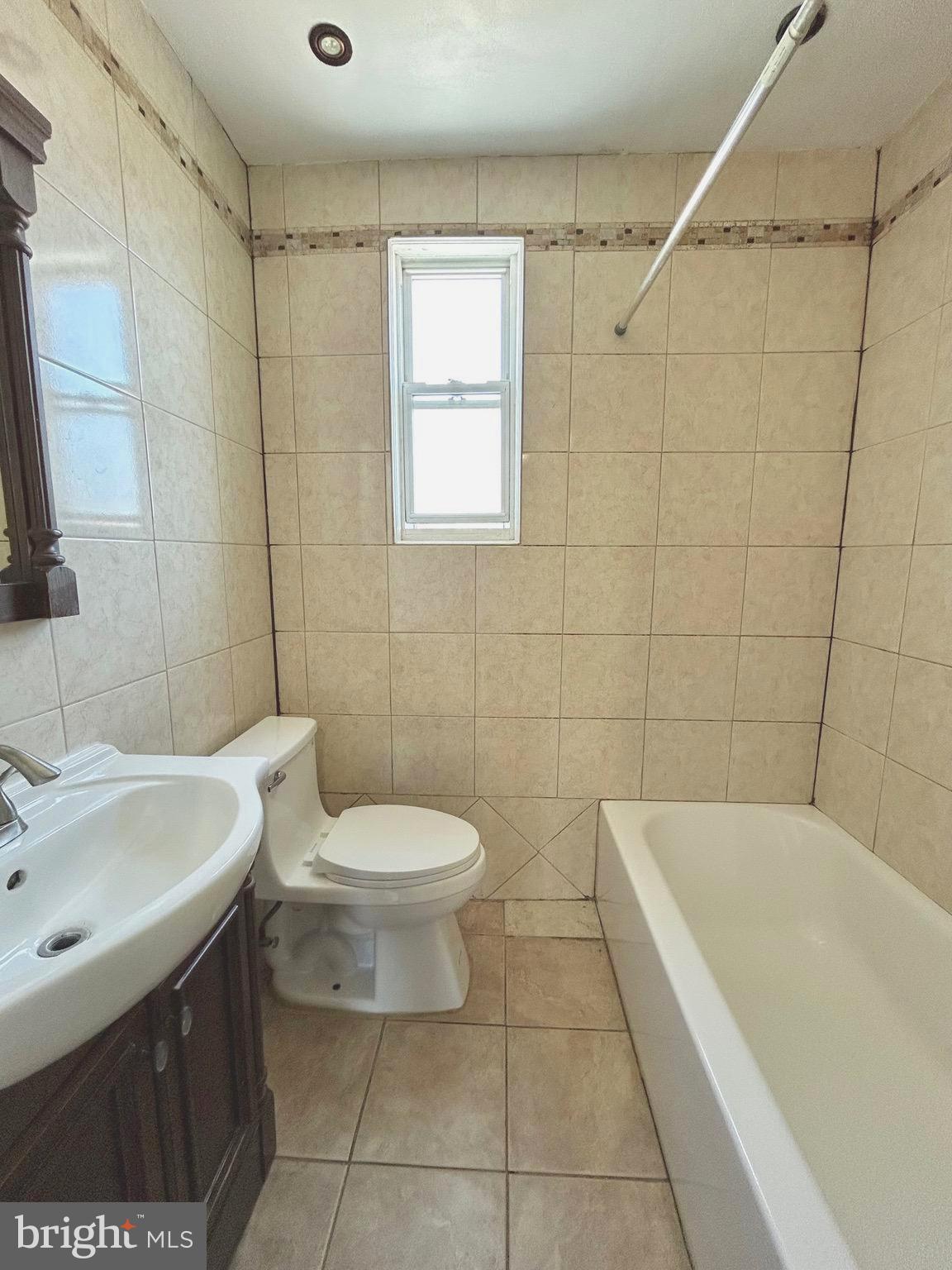 OXFORD CIRCLE - Residential