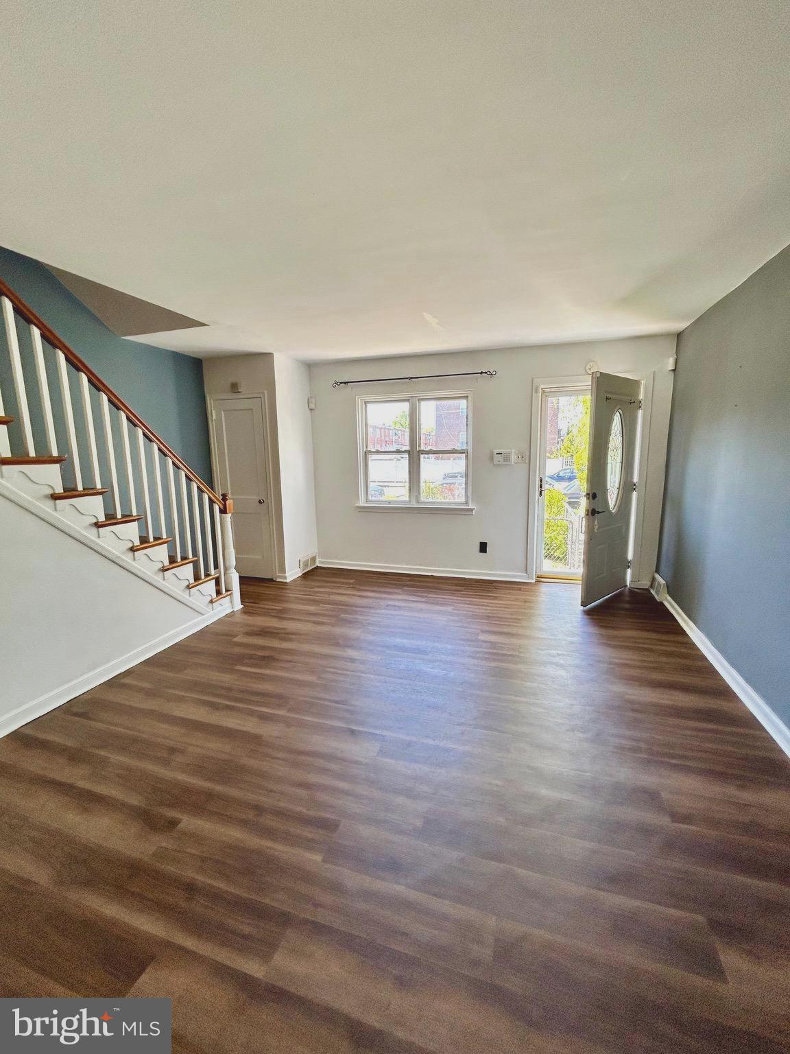 OXFORD CIRCLE - Residential