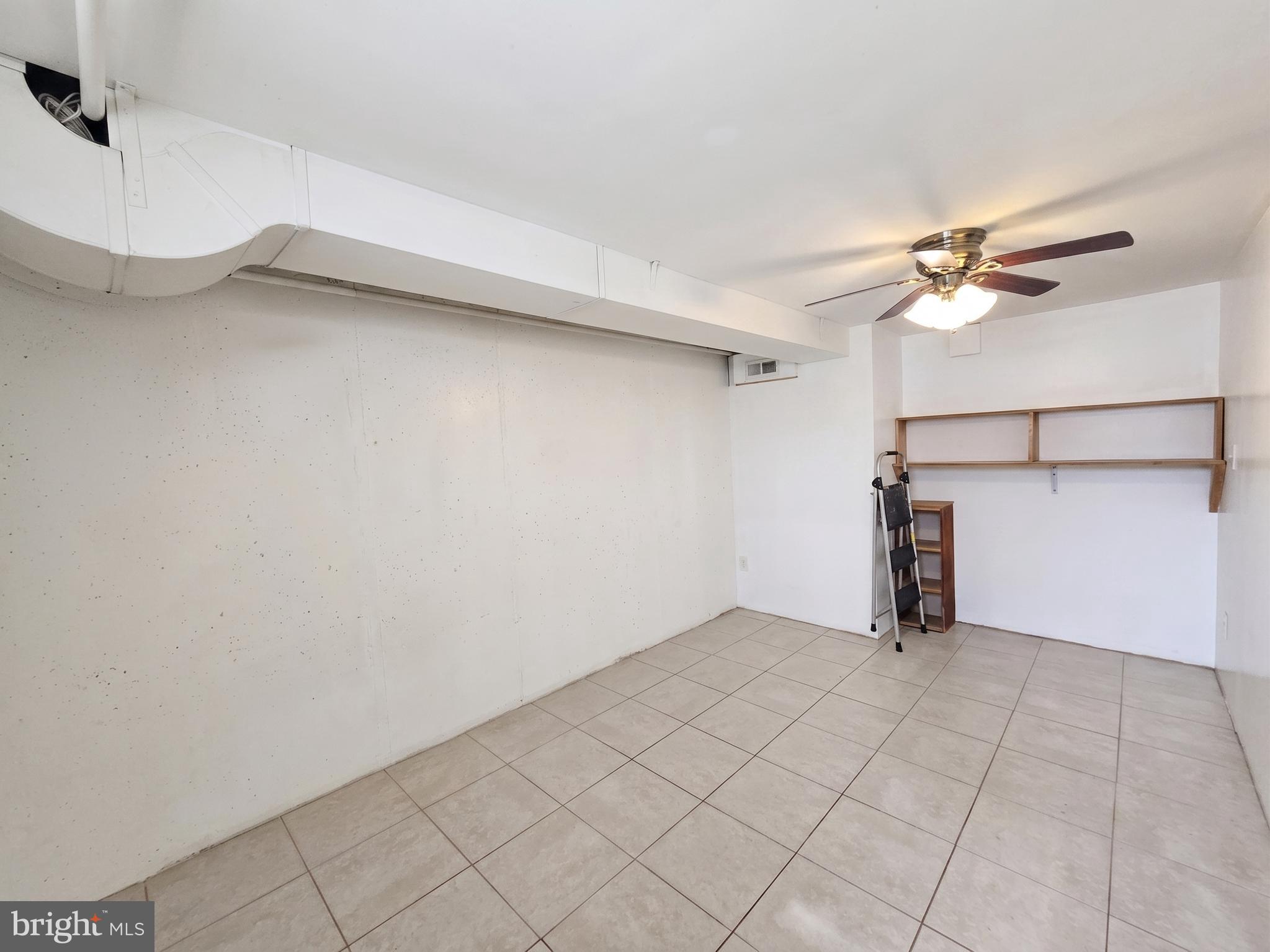 OXFORD CIRCLE - Residential