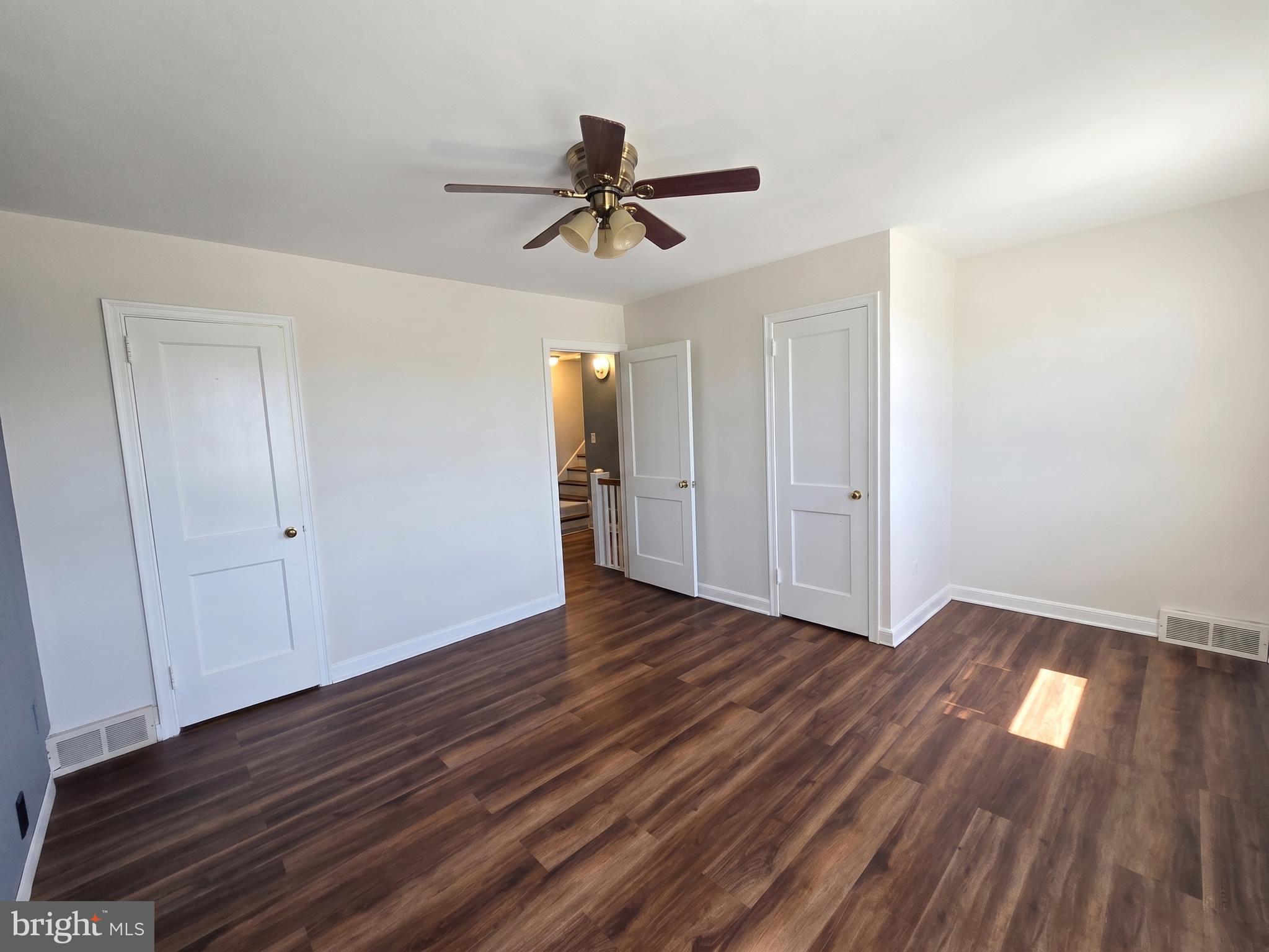 OXFORD CIRCLE - Residential