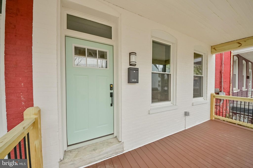 Photo of 610 E END AVE, LANCASTER, PA 17602 (MLS # PALA2033218)