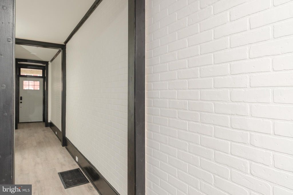 Photo of 610 E END AVE, LANCASTER, PA 17602 (MLS # PALA2033218)