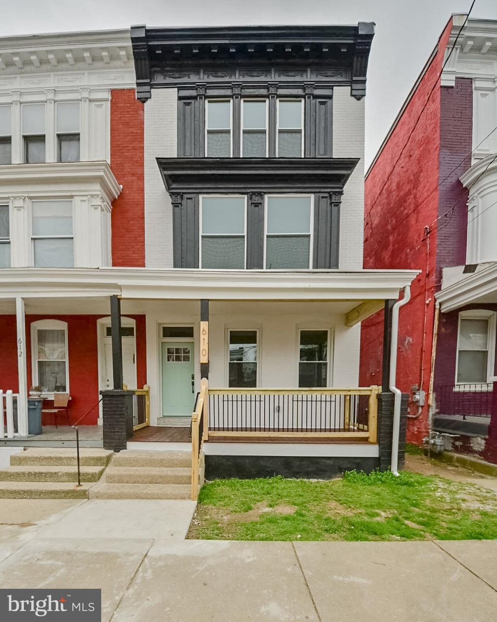 Photo of 610 E END AVE, LANCASTER, PA 17602 (MLS # PALA2033218)