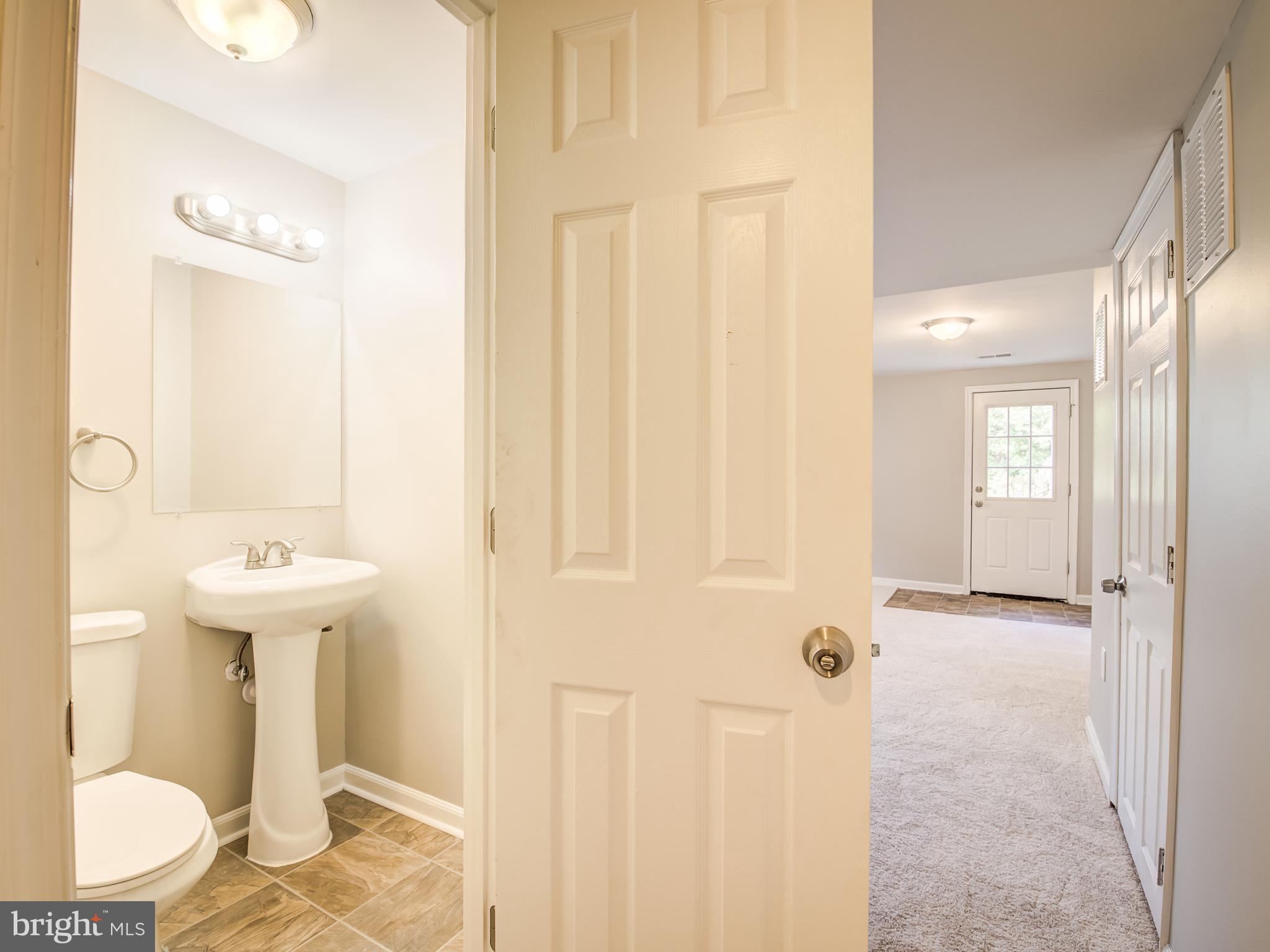 LAURELTON - Residential