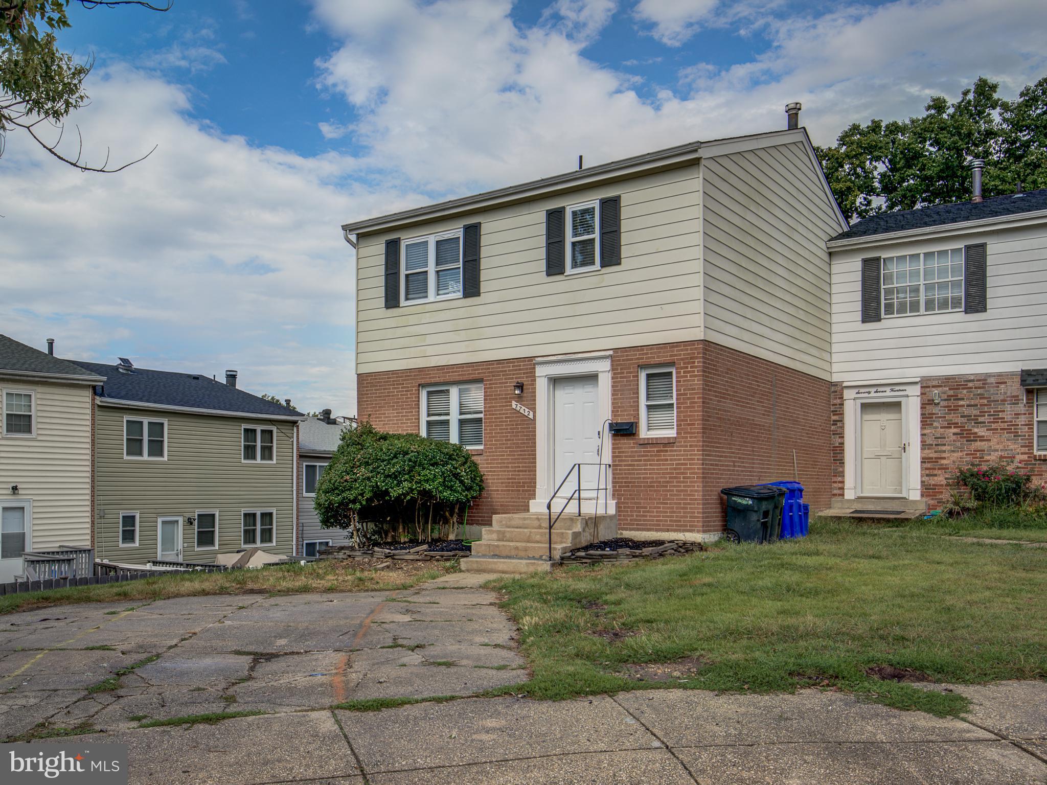 LAURELTON - Residential