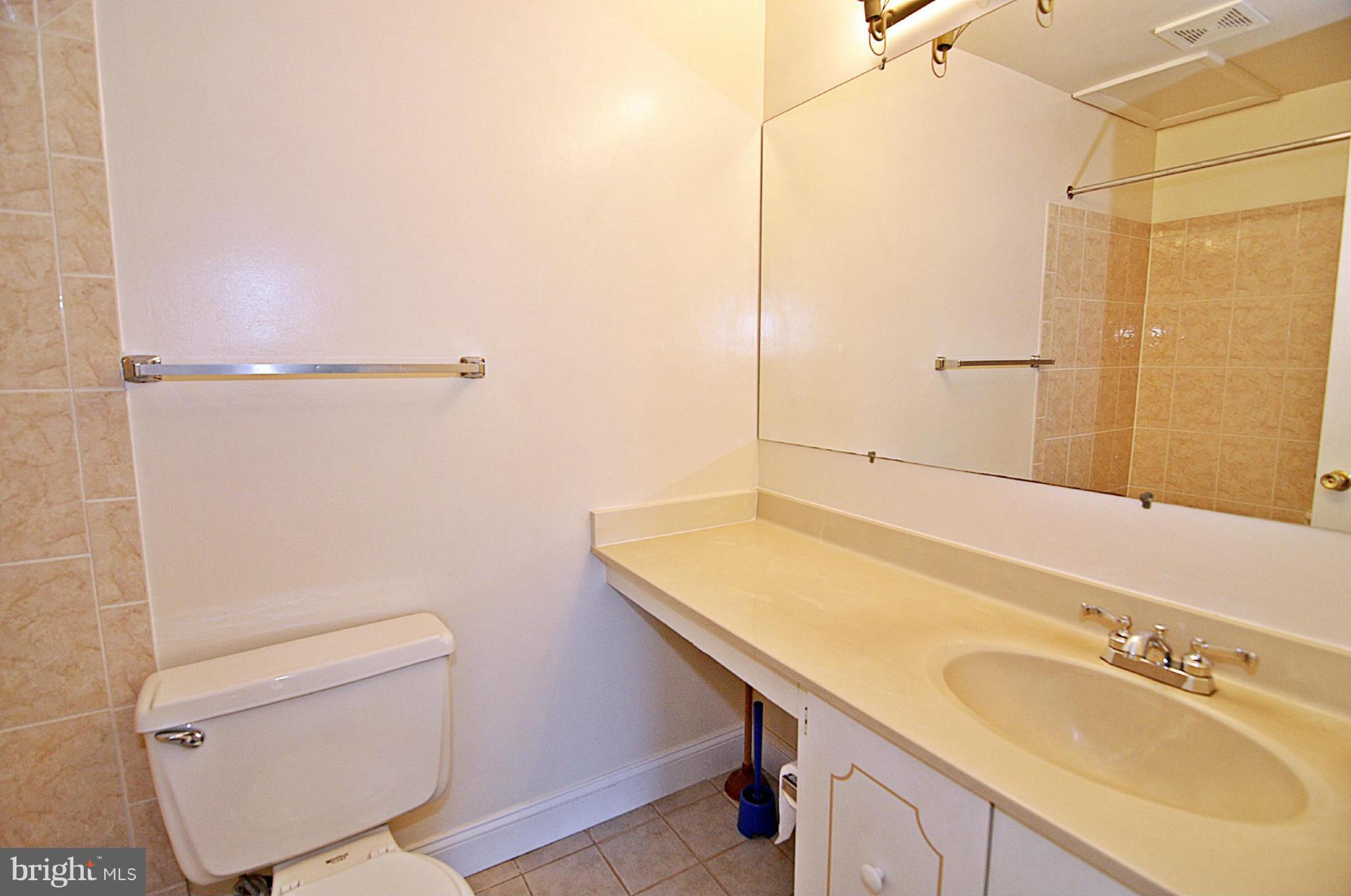 SOUTHAMPTON - Residential Lease