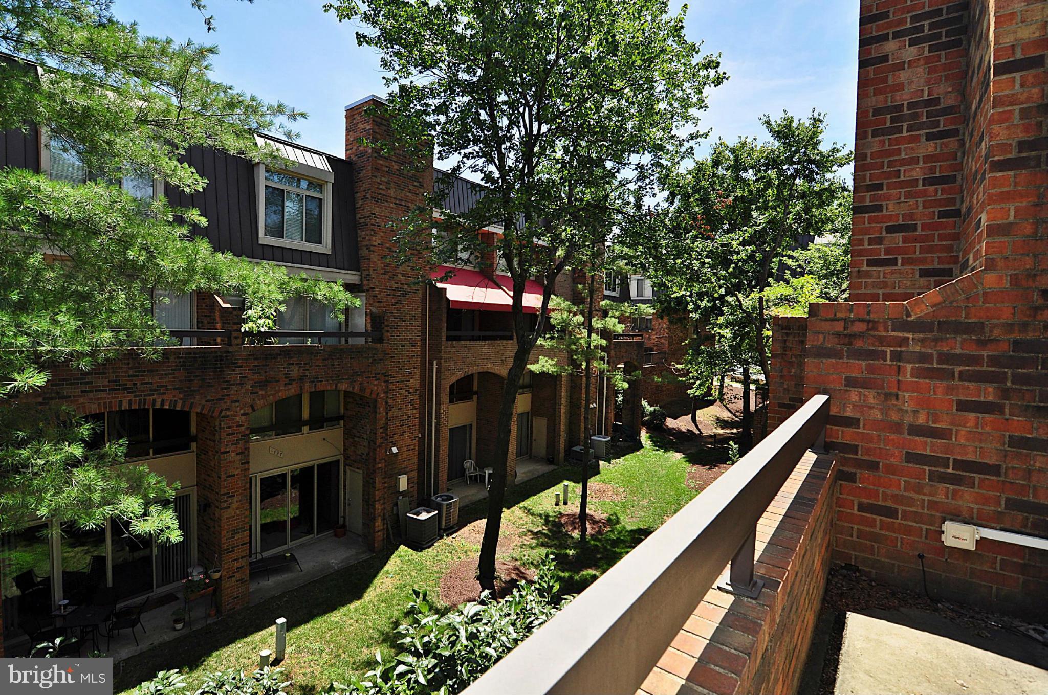 SOUTHAMPTON - Residential Lease