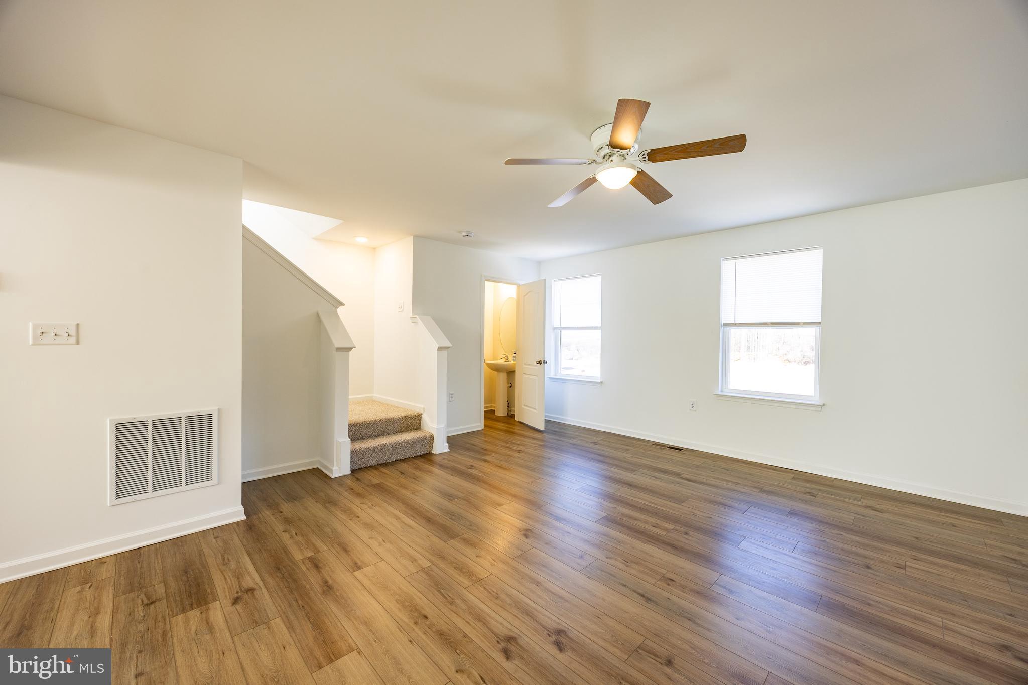 ARCHERS ROCK - Residential