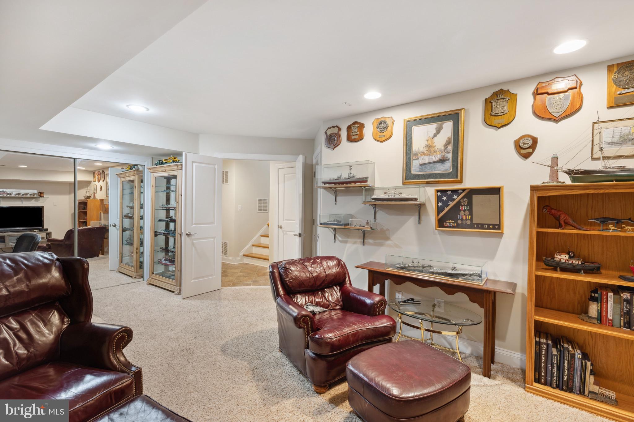 NARROWS POINTE - Residential