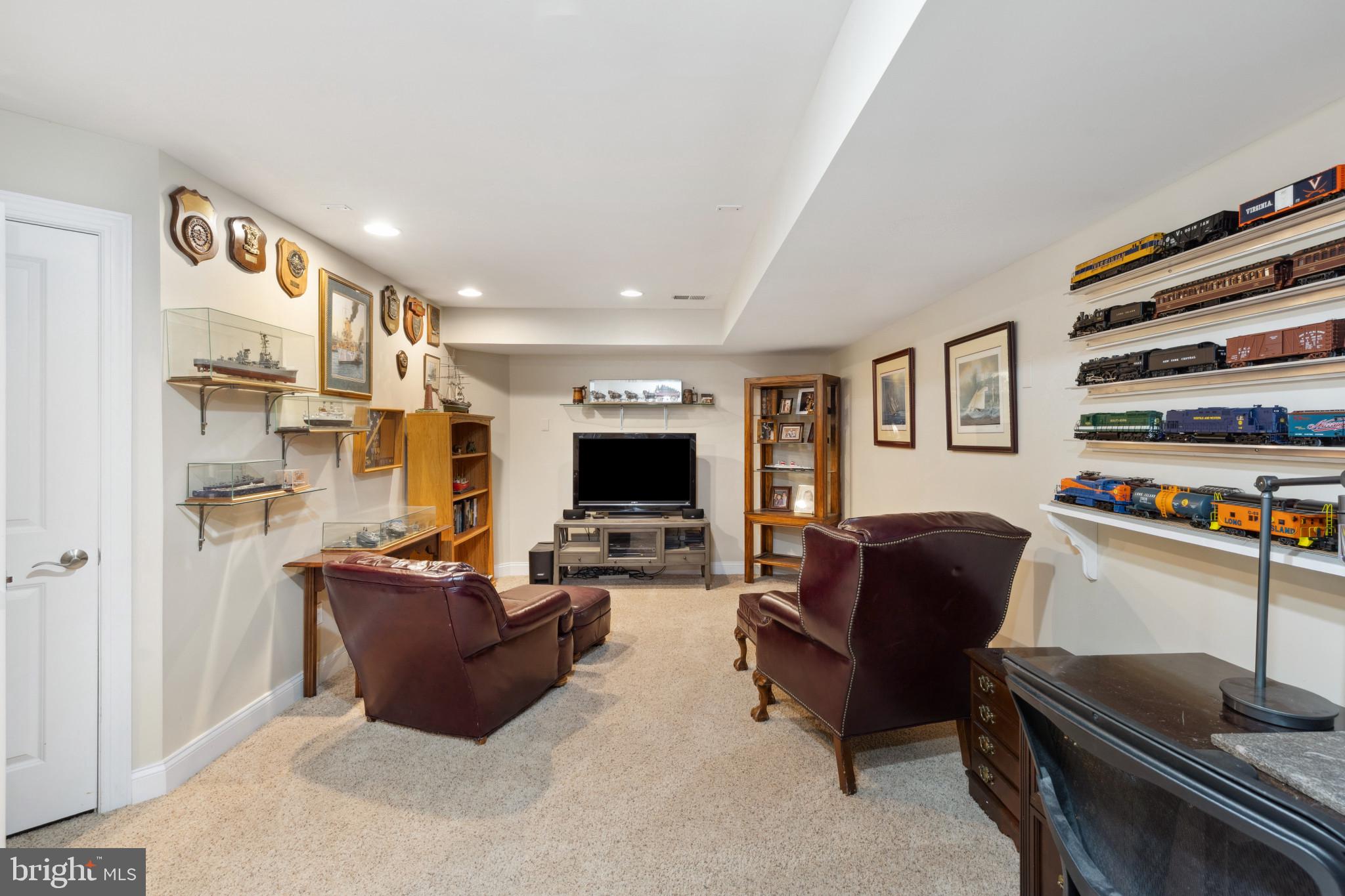 NARROWS POINTE - Residential