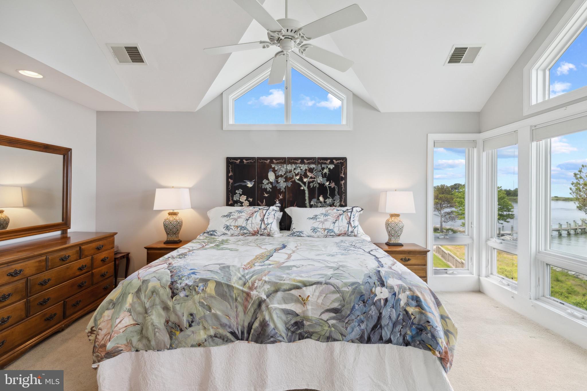 NARROWS POINTE - Residential