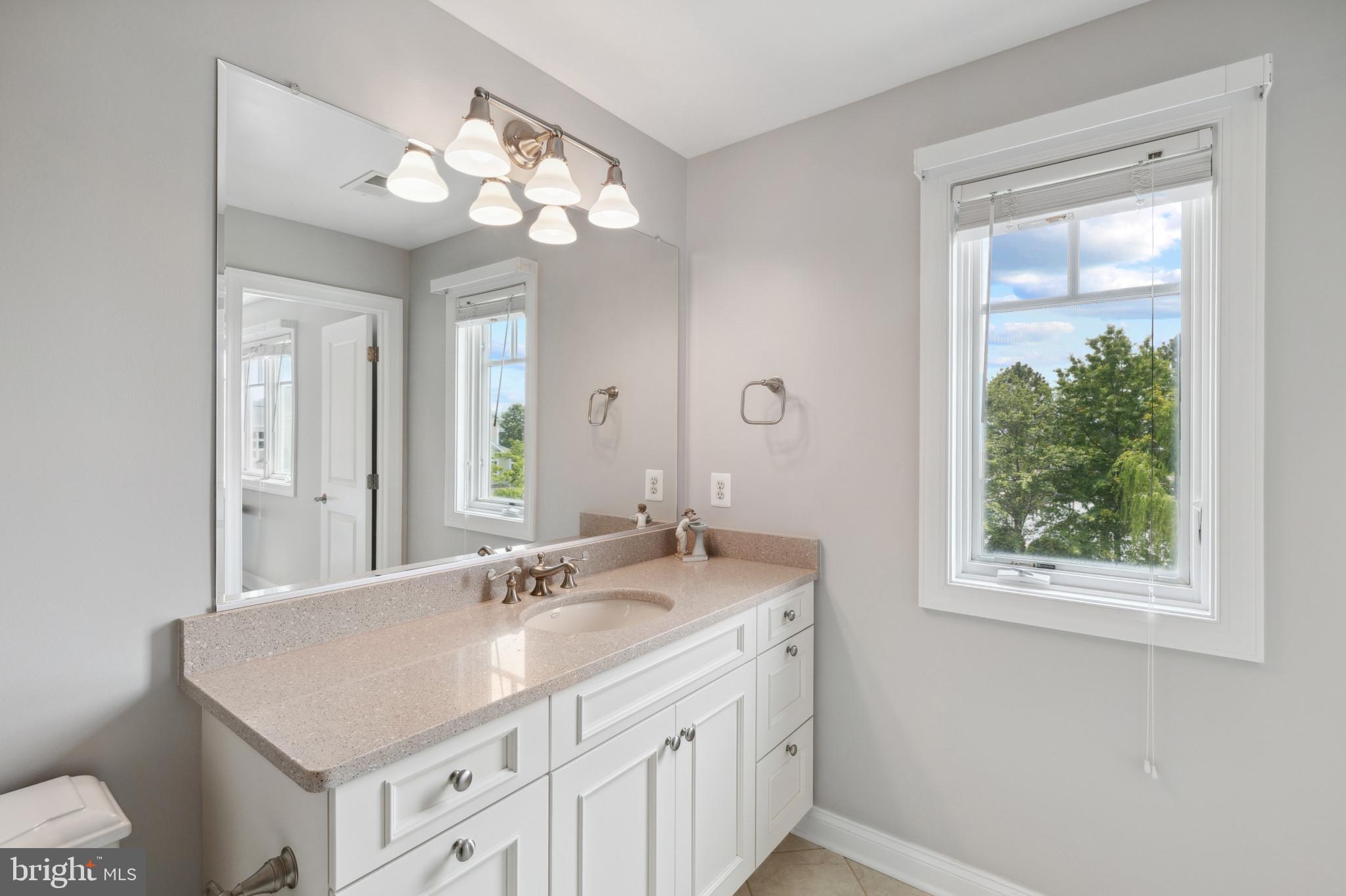 NARROWS POINTE - Residential