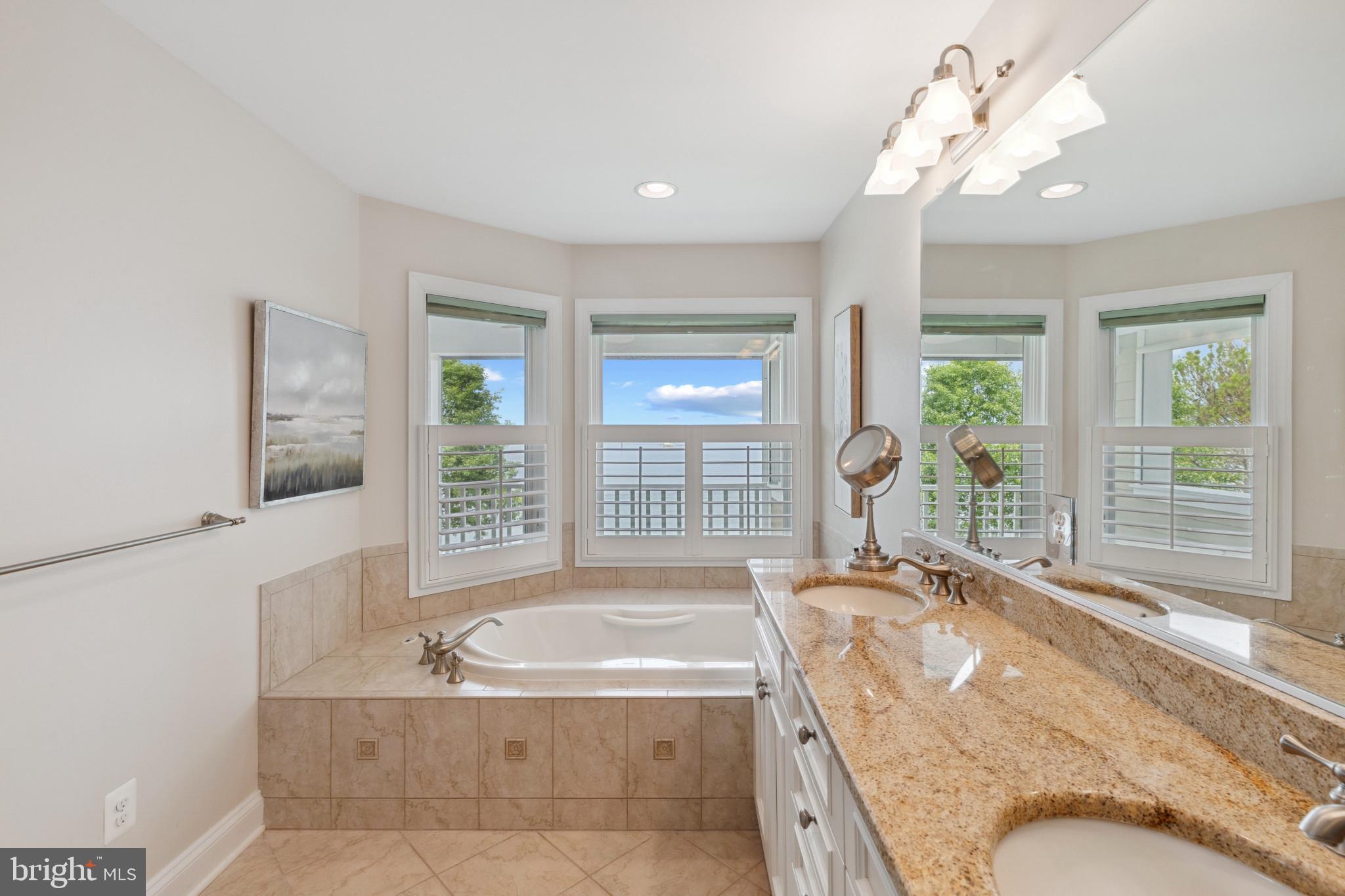 NARROWS POINTE - Residential