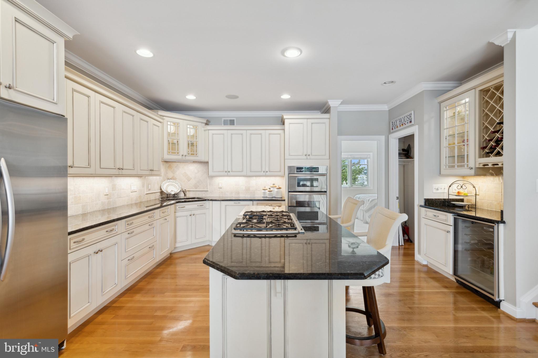 NARROWS POINTE - Residential