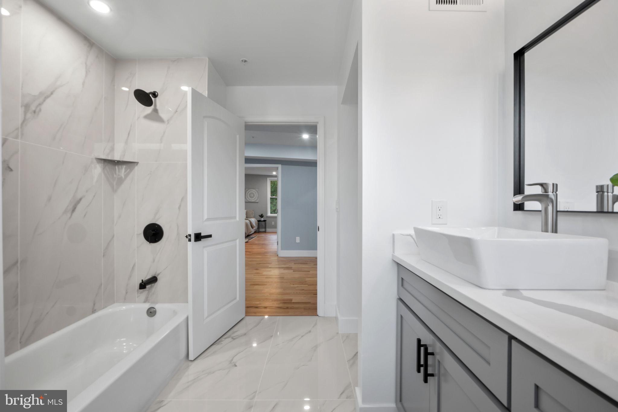 PARKLAWN - Residential