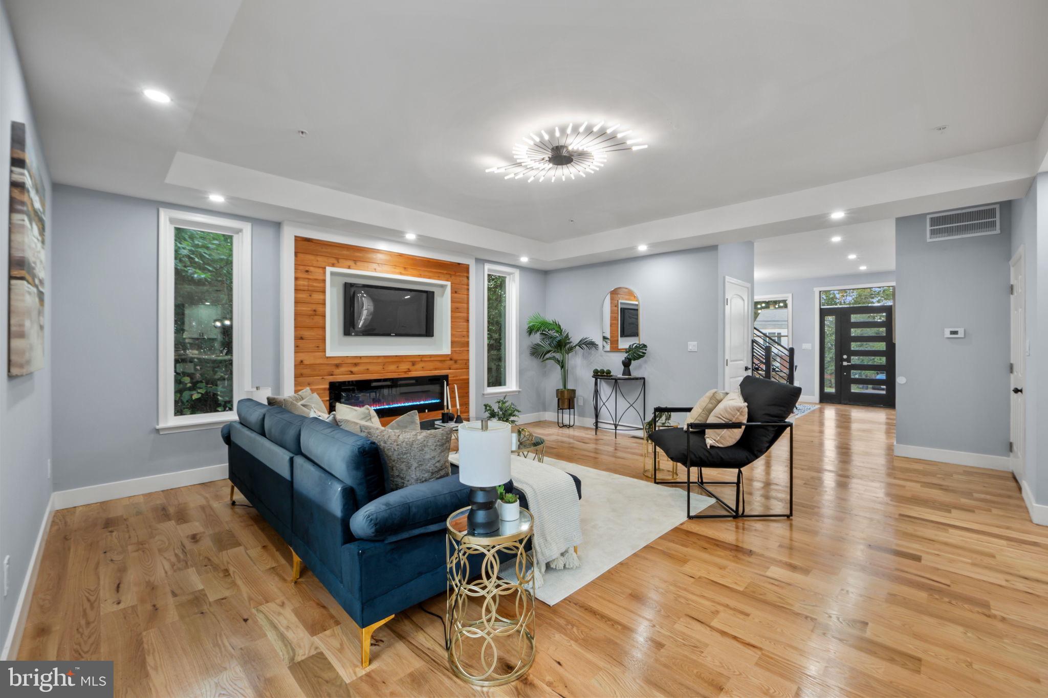 PARKLAWN - Residential