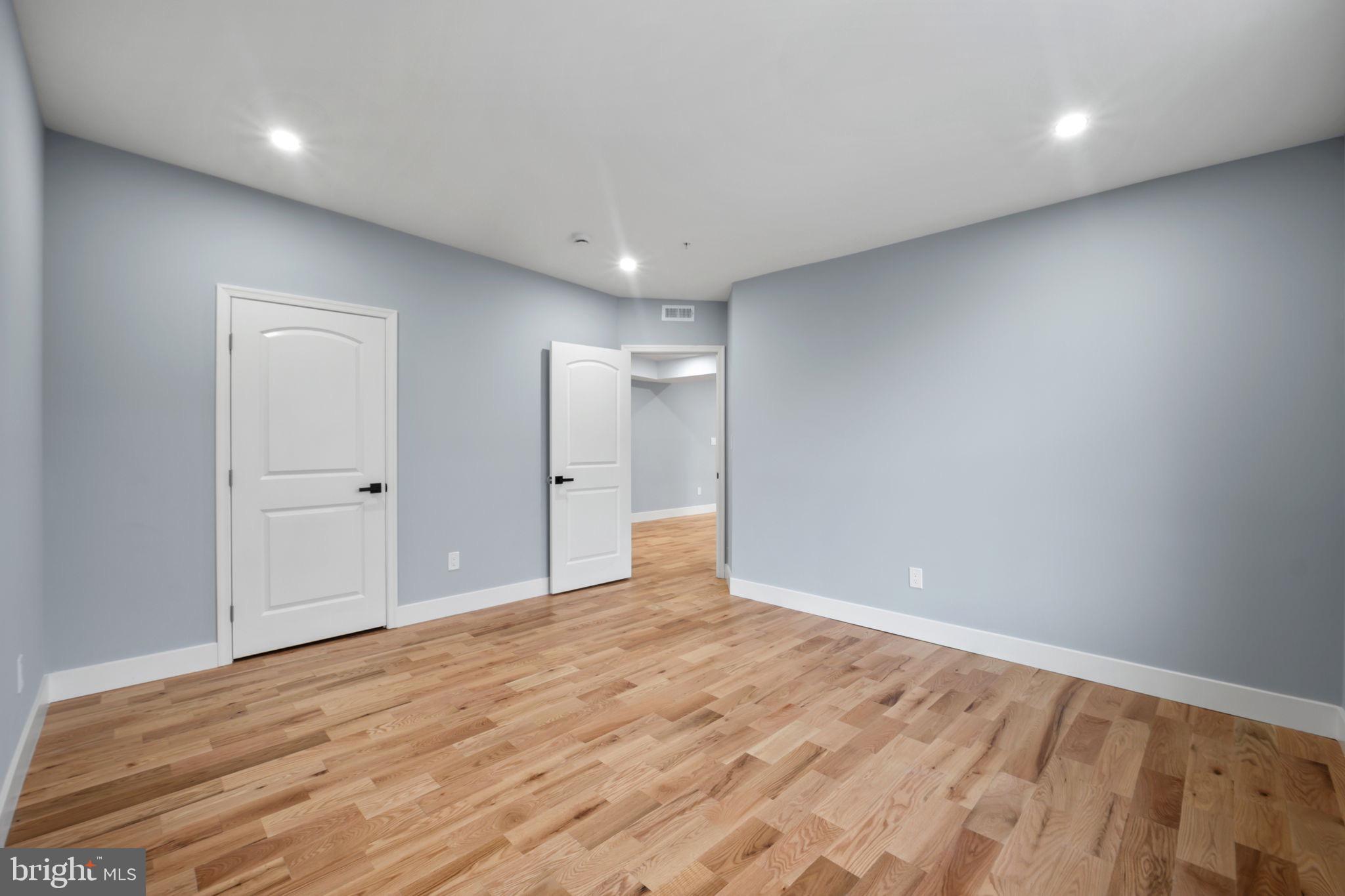 PARKLAWN - Residential