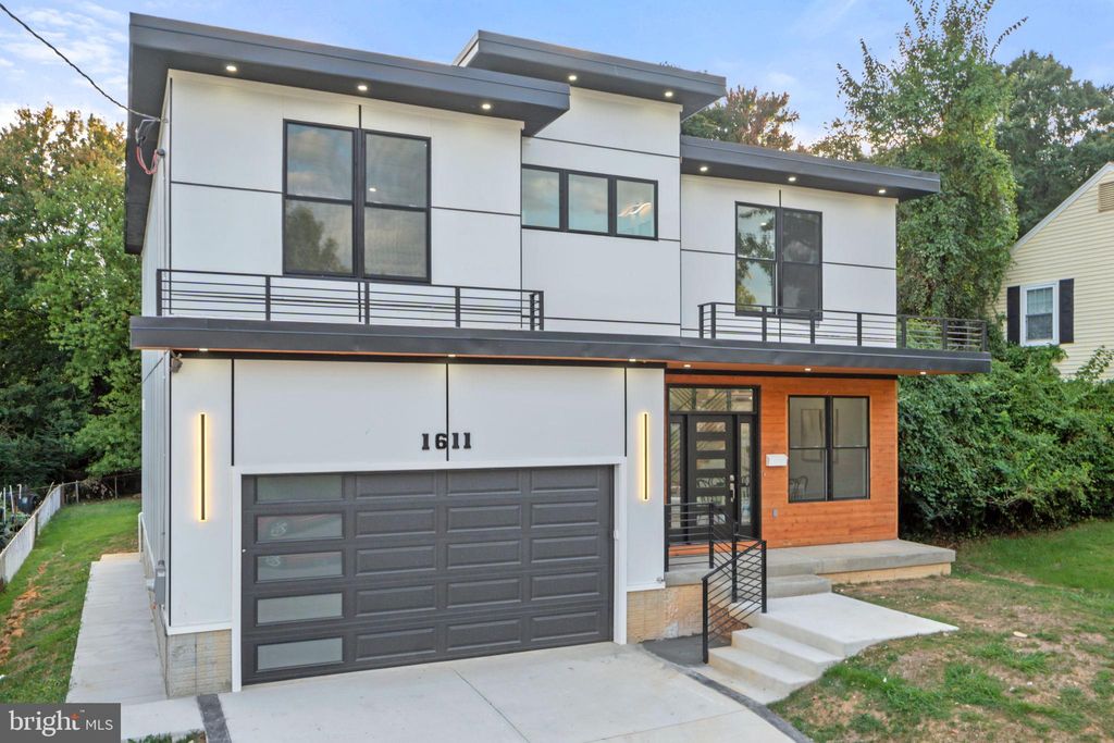Photo of 1611 Dayton Road, HYATTSVILLE, MD 20783 (MLS # MDPG2166508)
