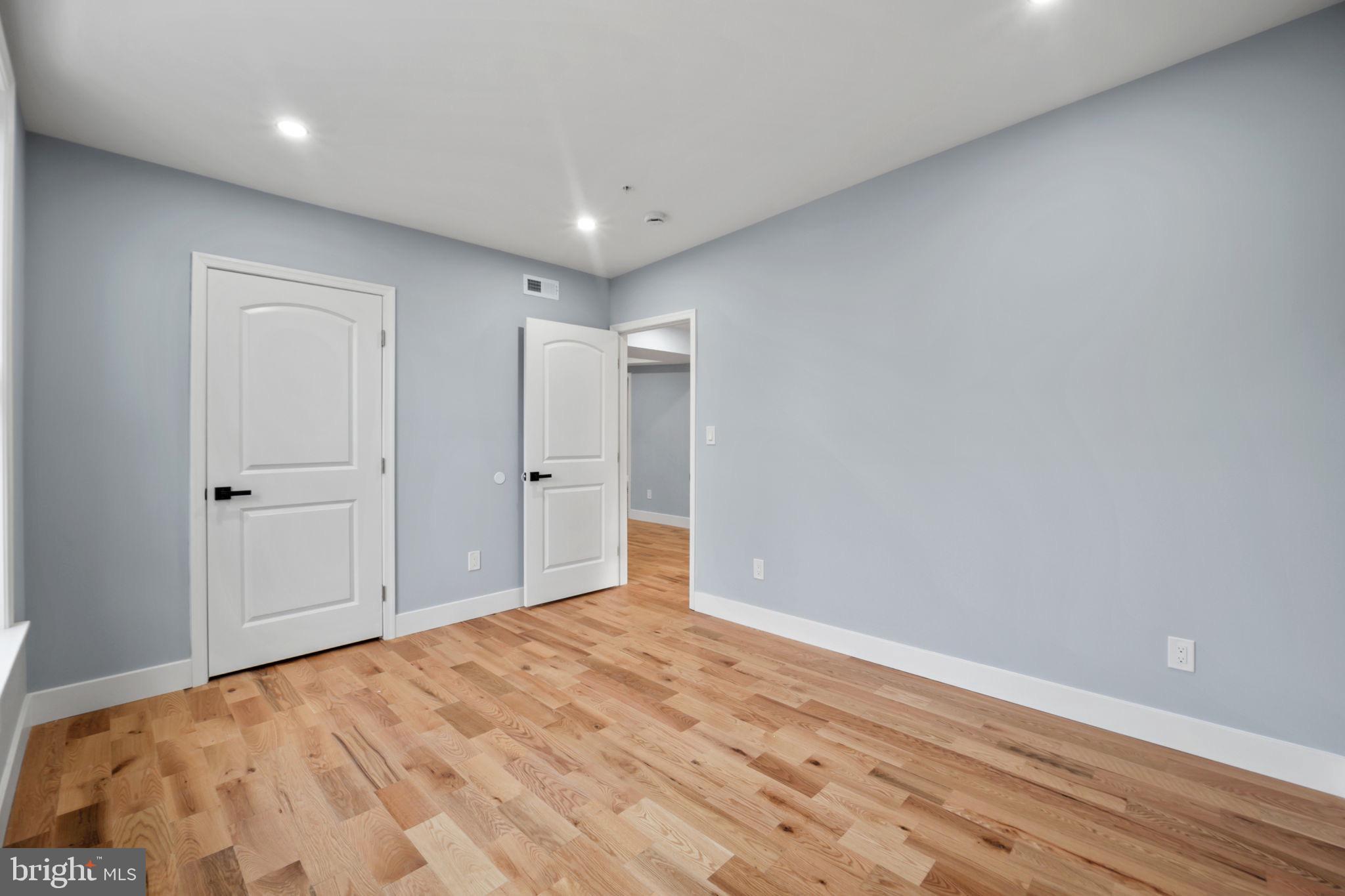 PARKLAWN - Residential