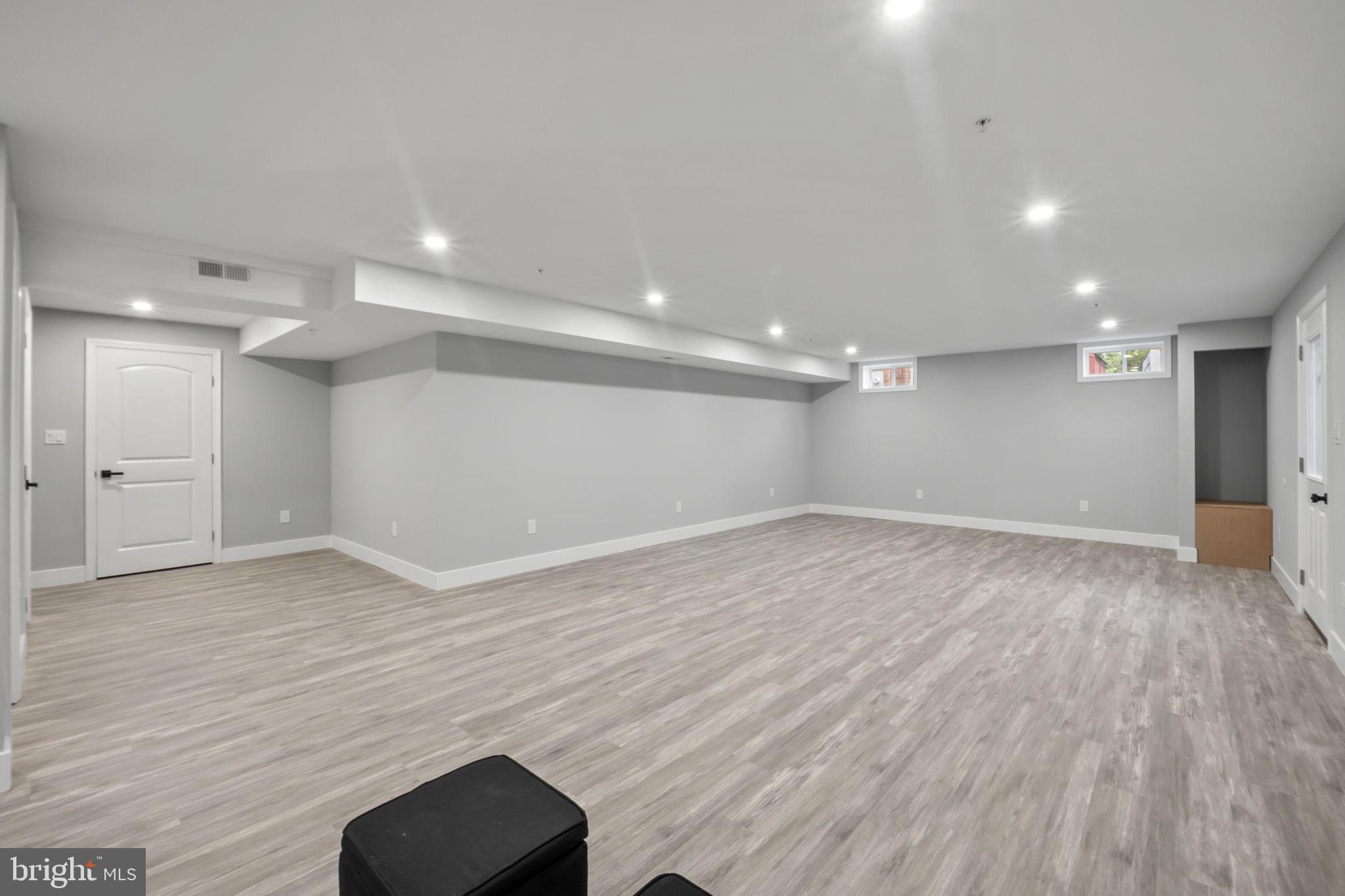 PARKLAWN - Residential