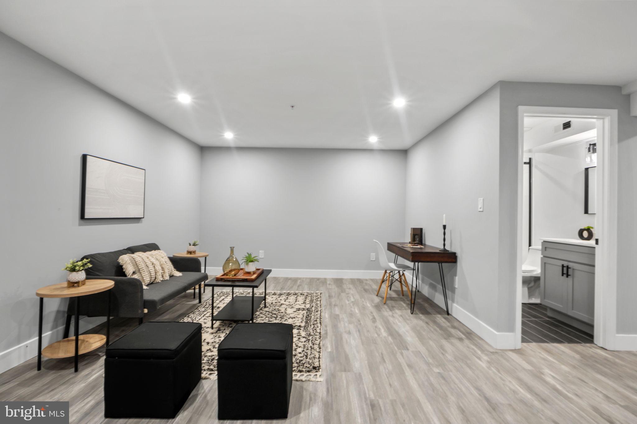 PARKLAWN - Residential