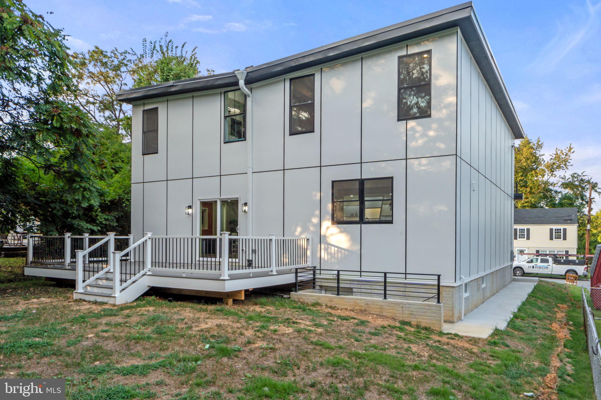 PARKLAWN - Residential