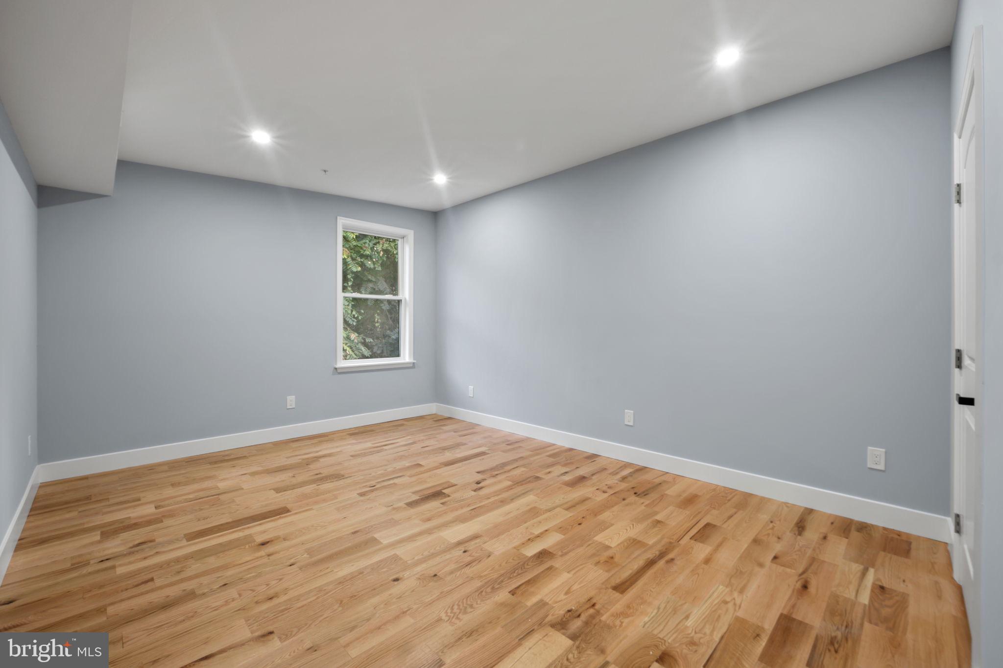 PARKLAWN - Residential