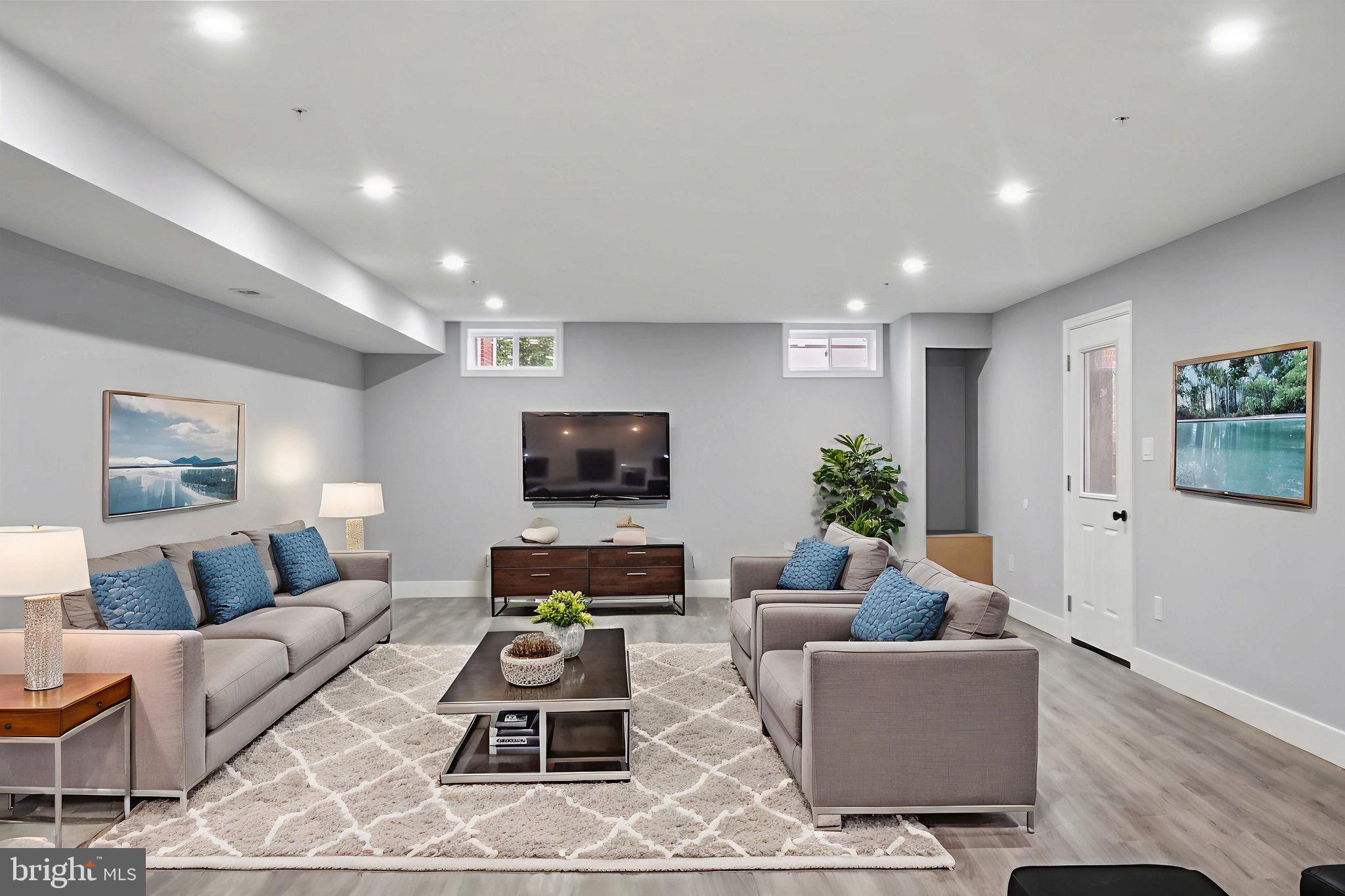 PARKLAWN - Residential