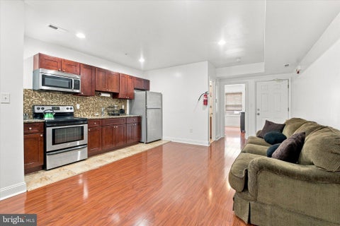 Condo For Rent - 2007 W Oxford Street #2<br/> Philadelphia County, PHILADELPHIA, PA 19121