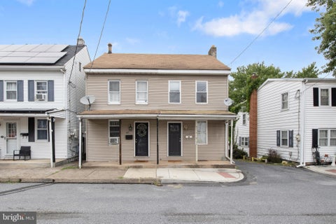 Townhouse For Sale - 521 1/2 Market Street<br/> NEW CUMBERLAND, PA 17070