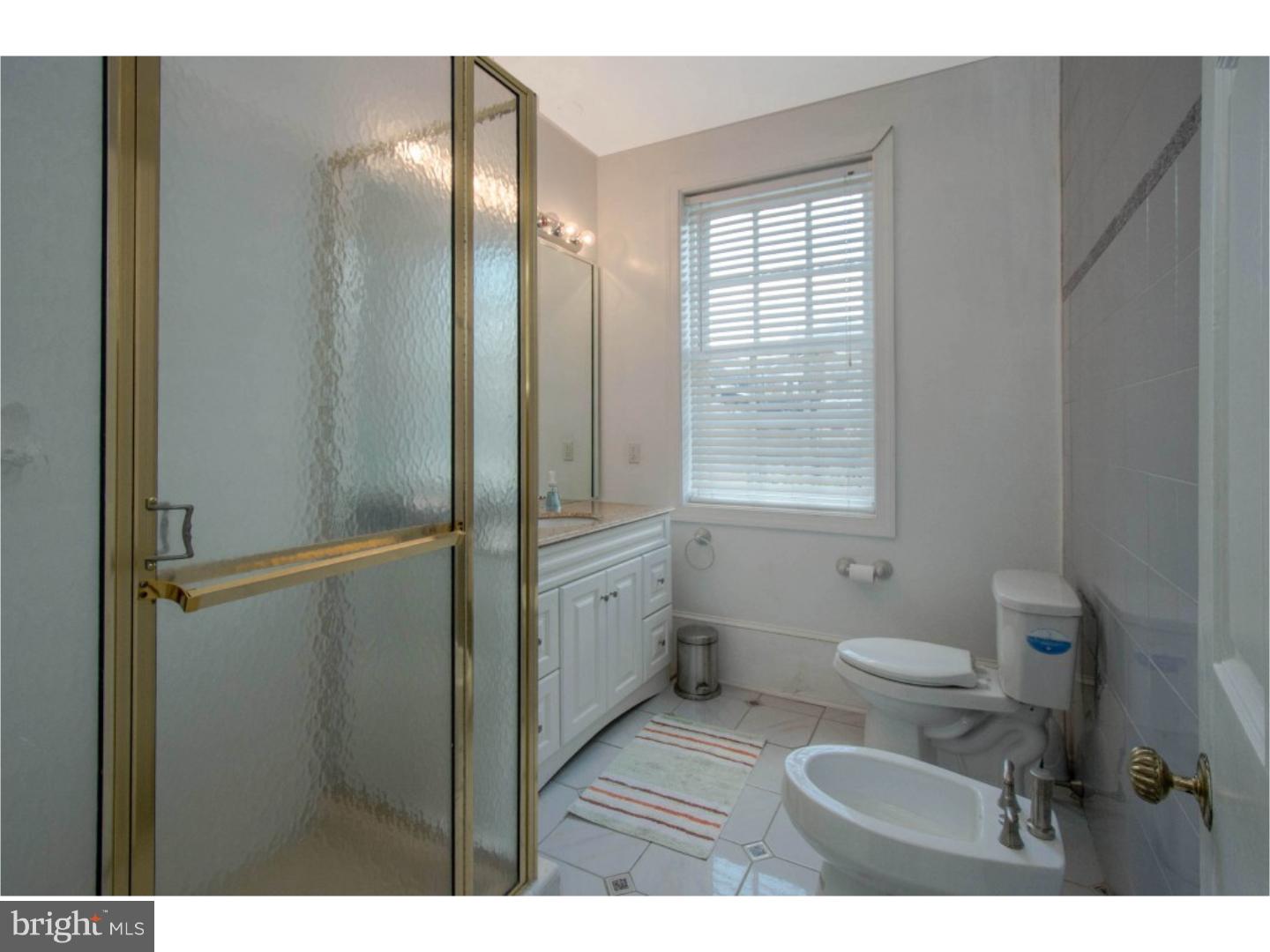 RITTENHOUSE SQUARE - Commercial Sale