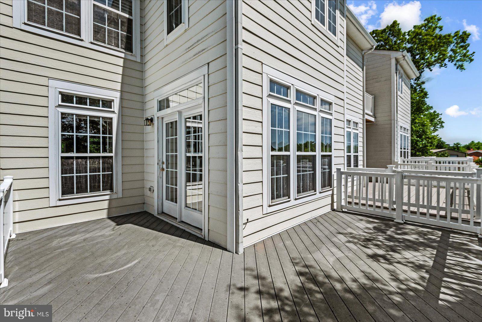 MONROE POINT TOWNHOUSES - Residential