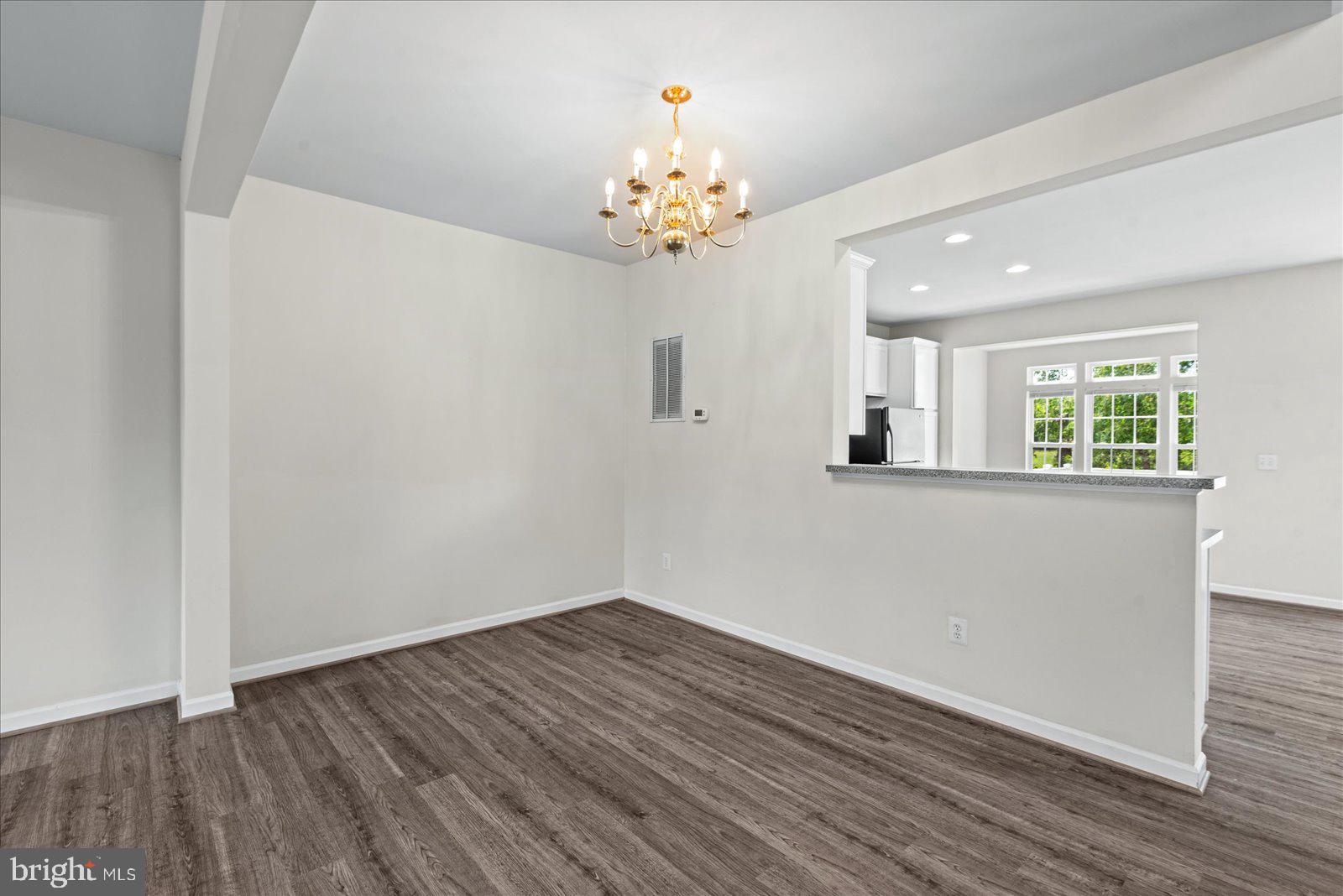 MONROE POINT TOWNHOUSES - Residential