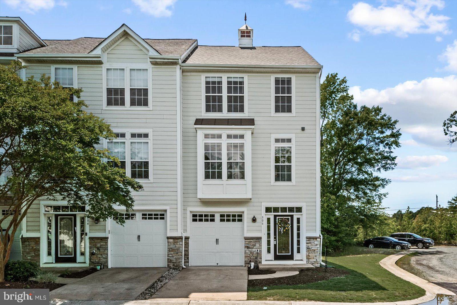 MONROE POINT TOWNHOUSES - Residential