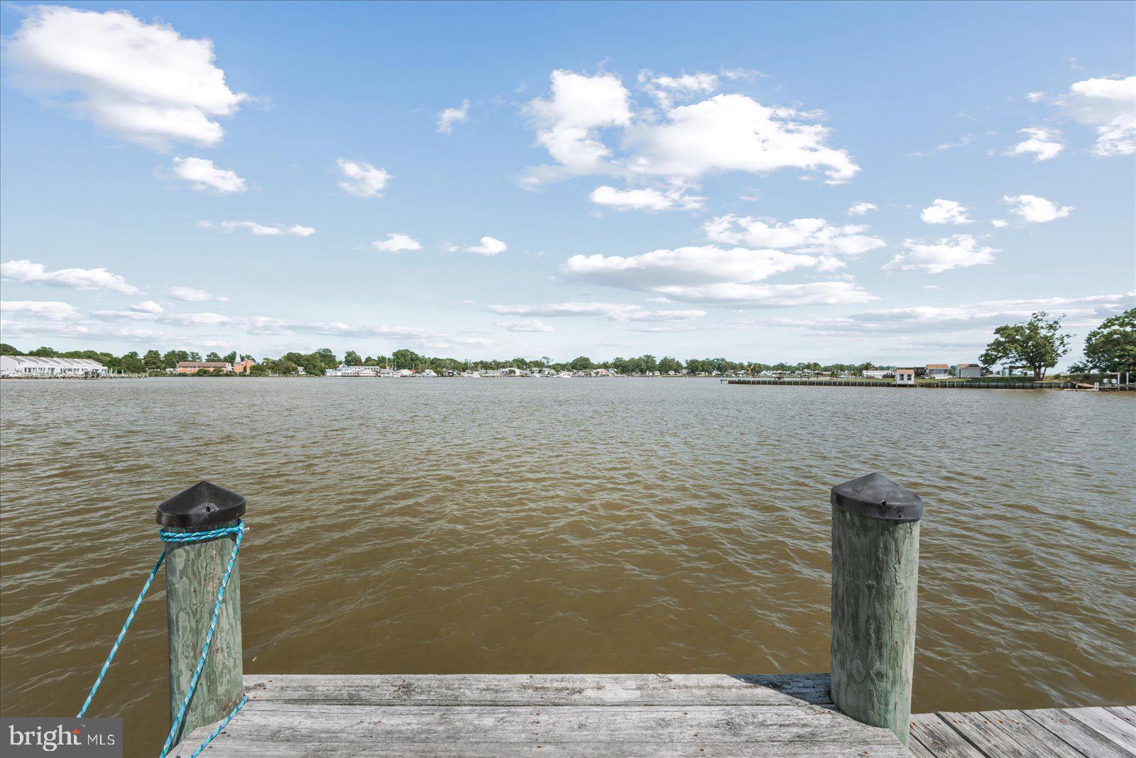 MONROE POINT TOWNHOUSES - Residential