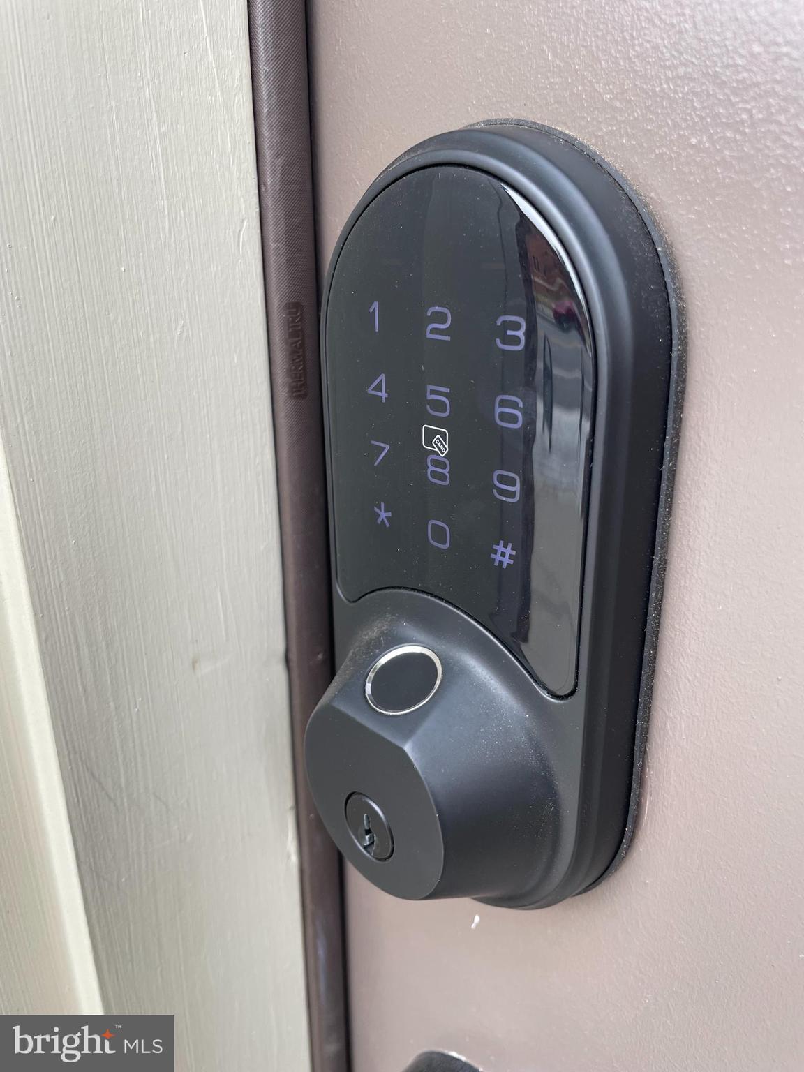 825 SYCAMORE DRIVE SE