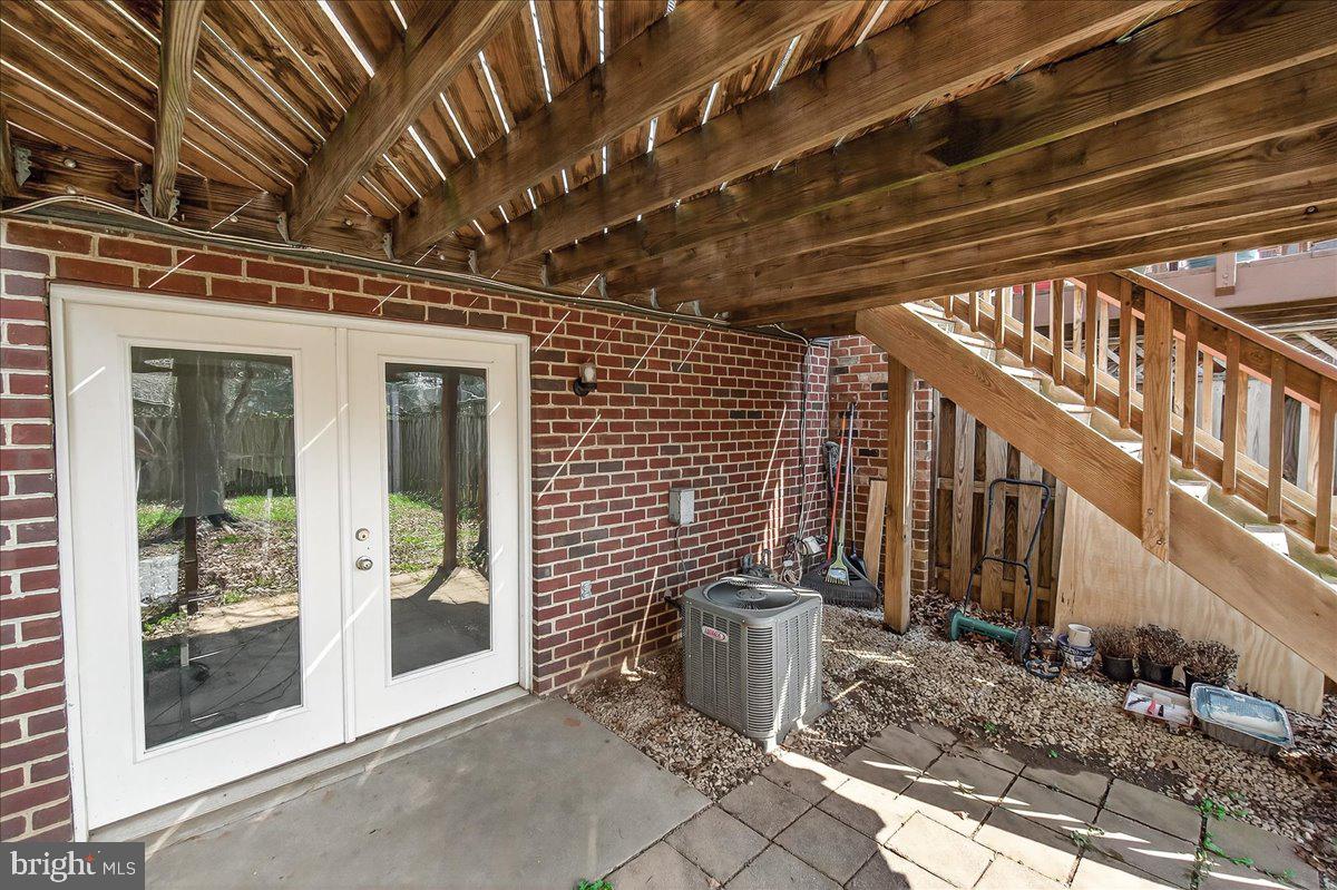 WHITTIER - Residential