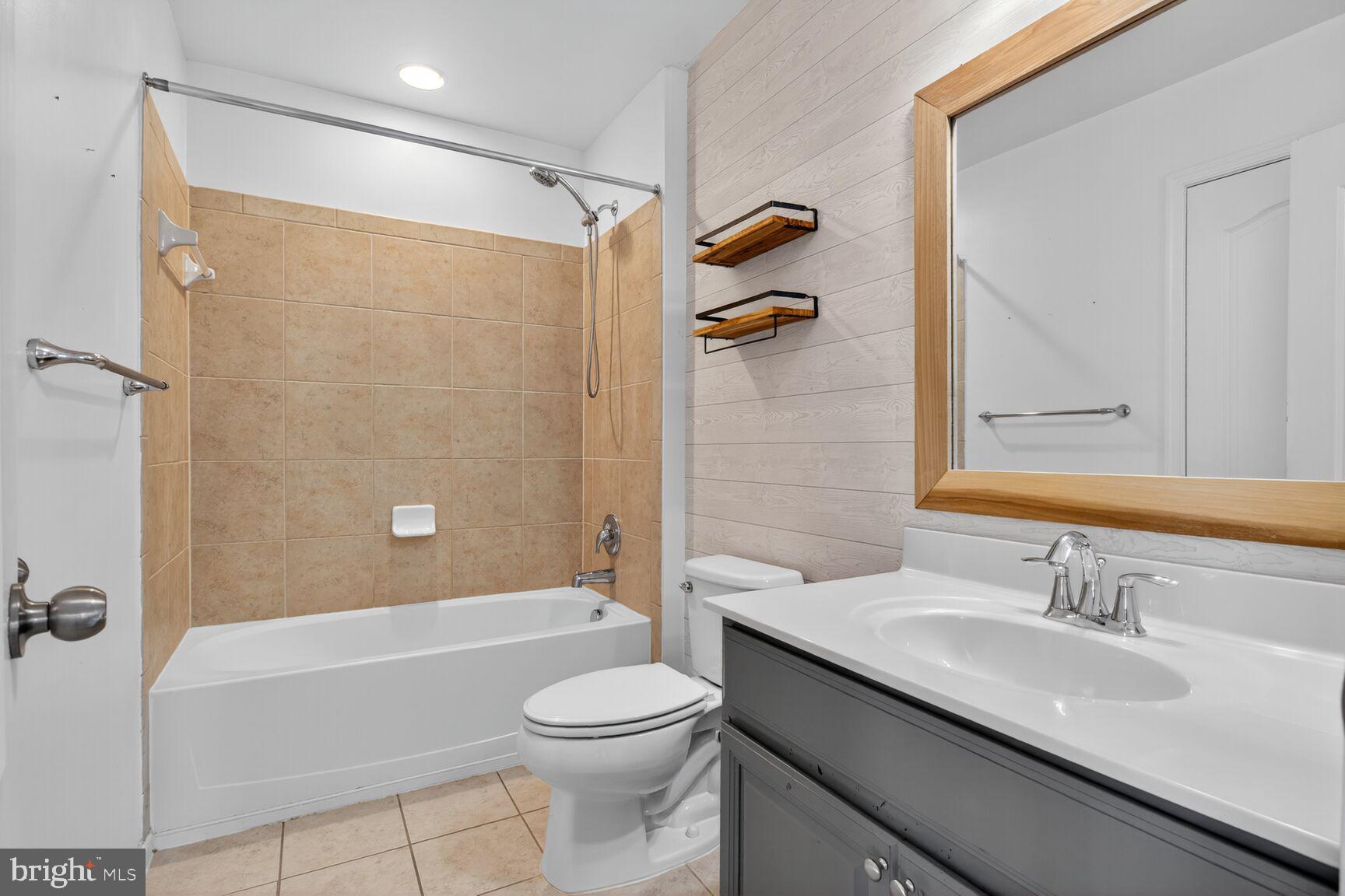 BOYERS RIDGE - Residential