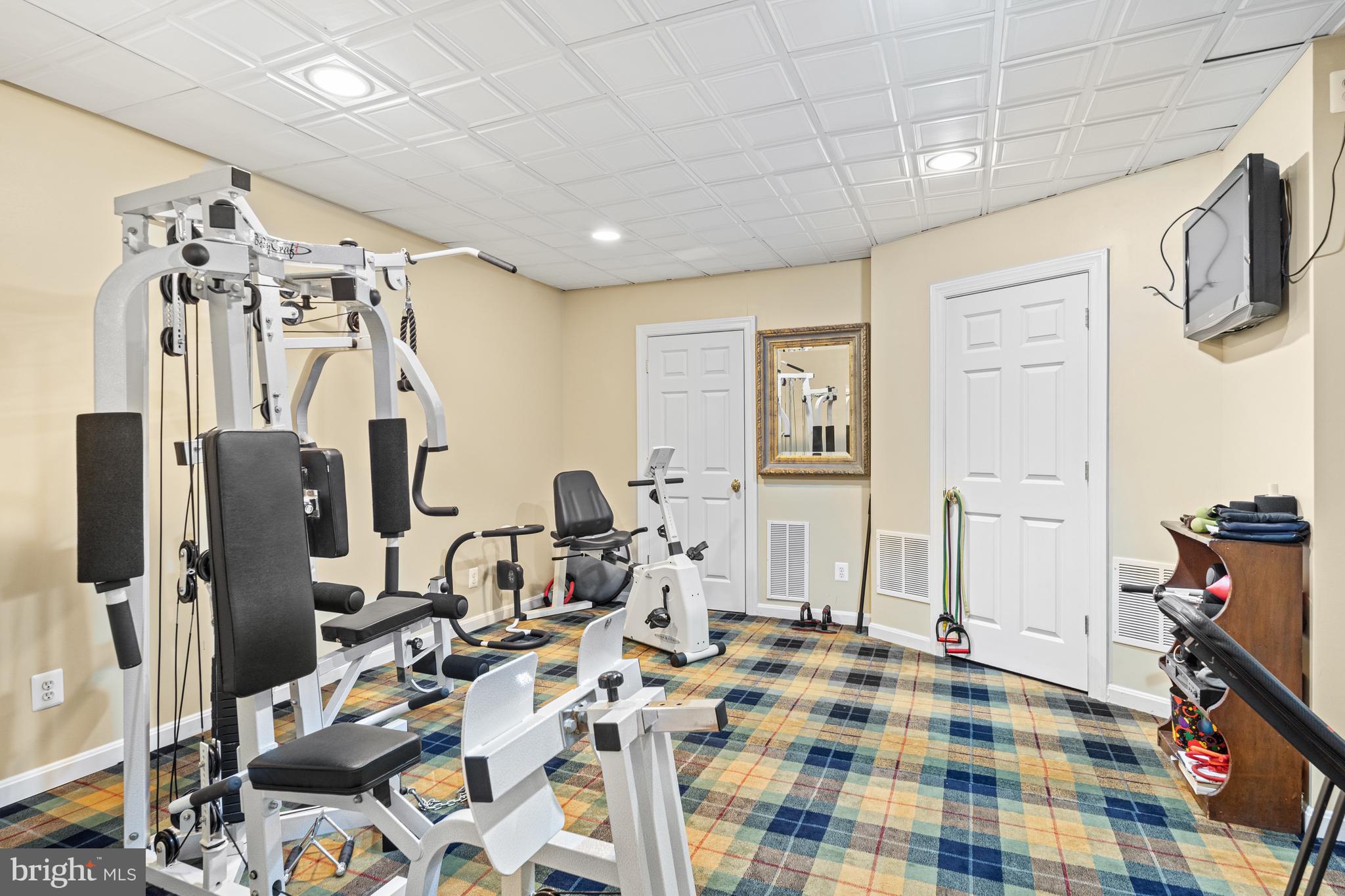 SADDLE RIDGE - Residential