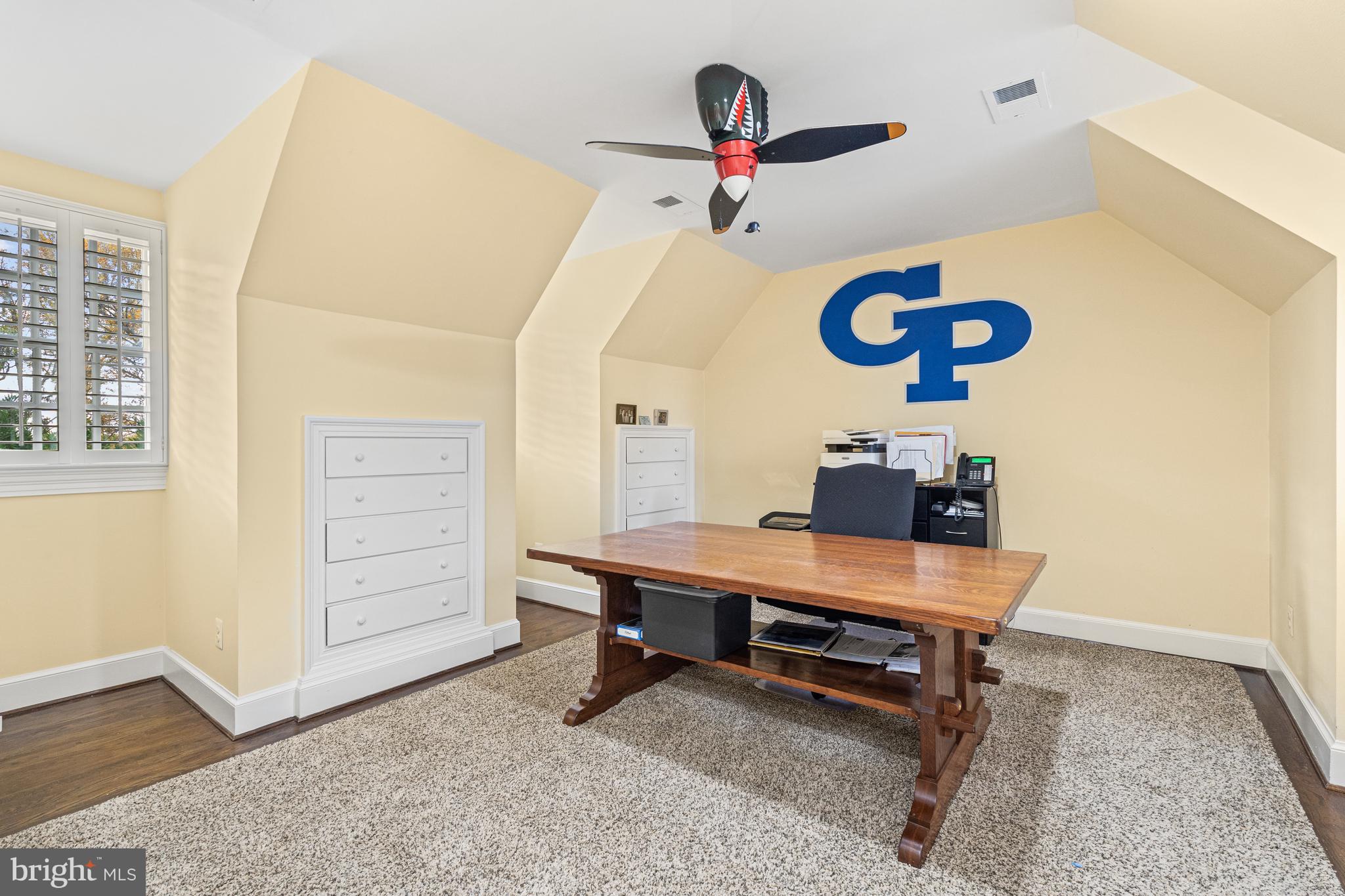 SADDLE RIDGE - Residential