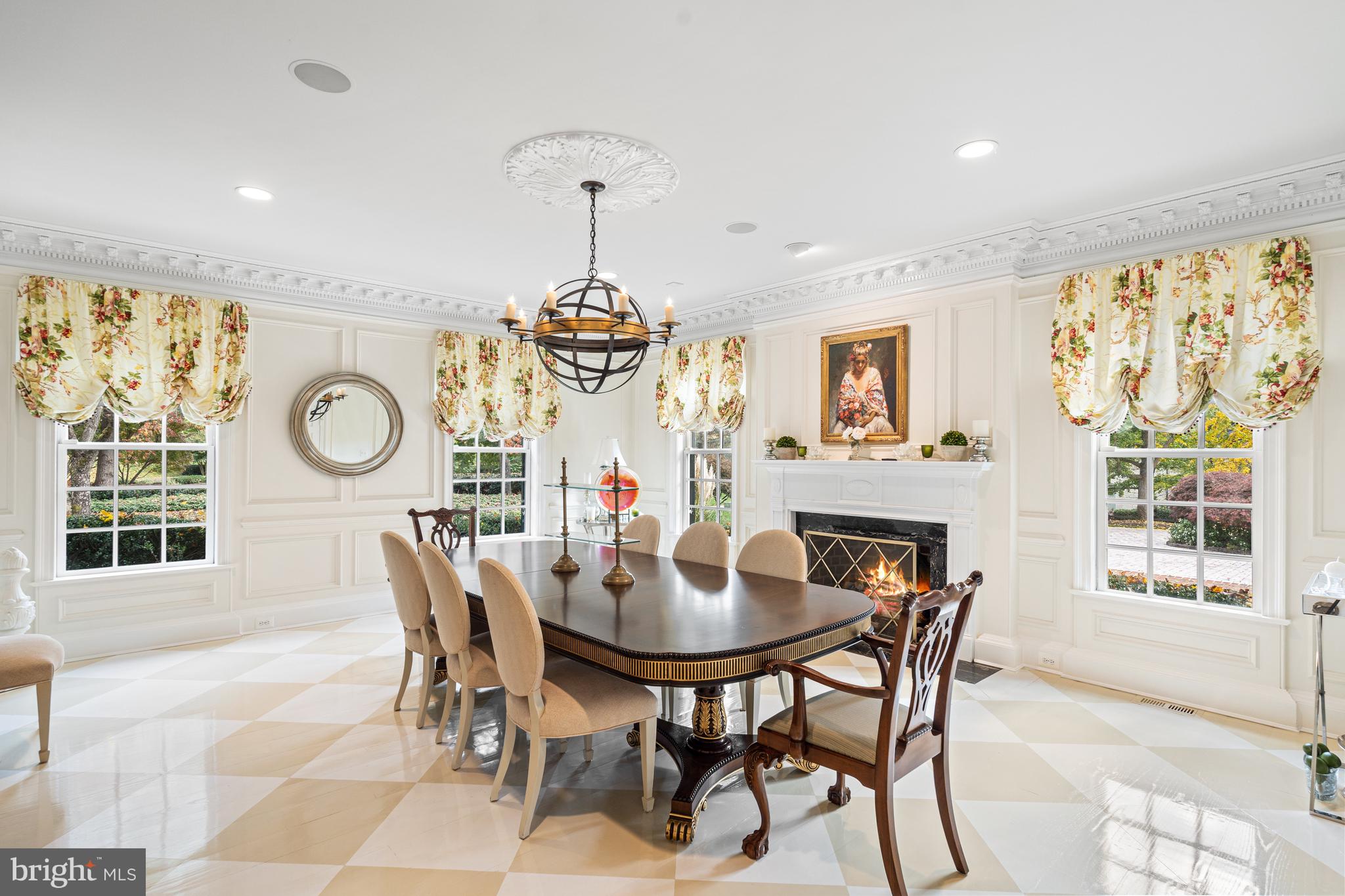 SADDLE RIDGE - Residential