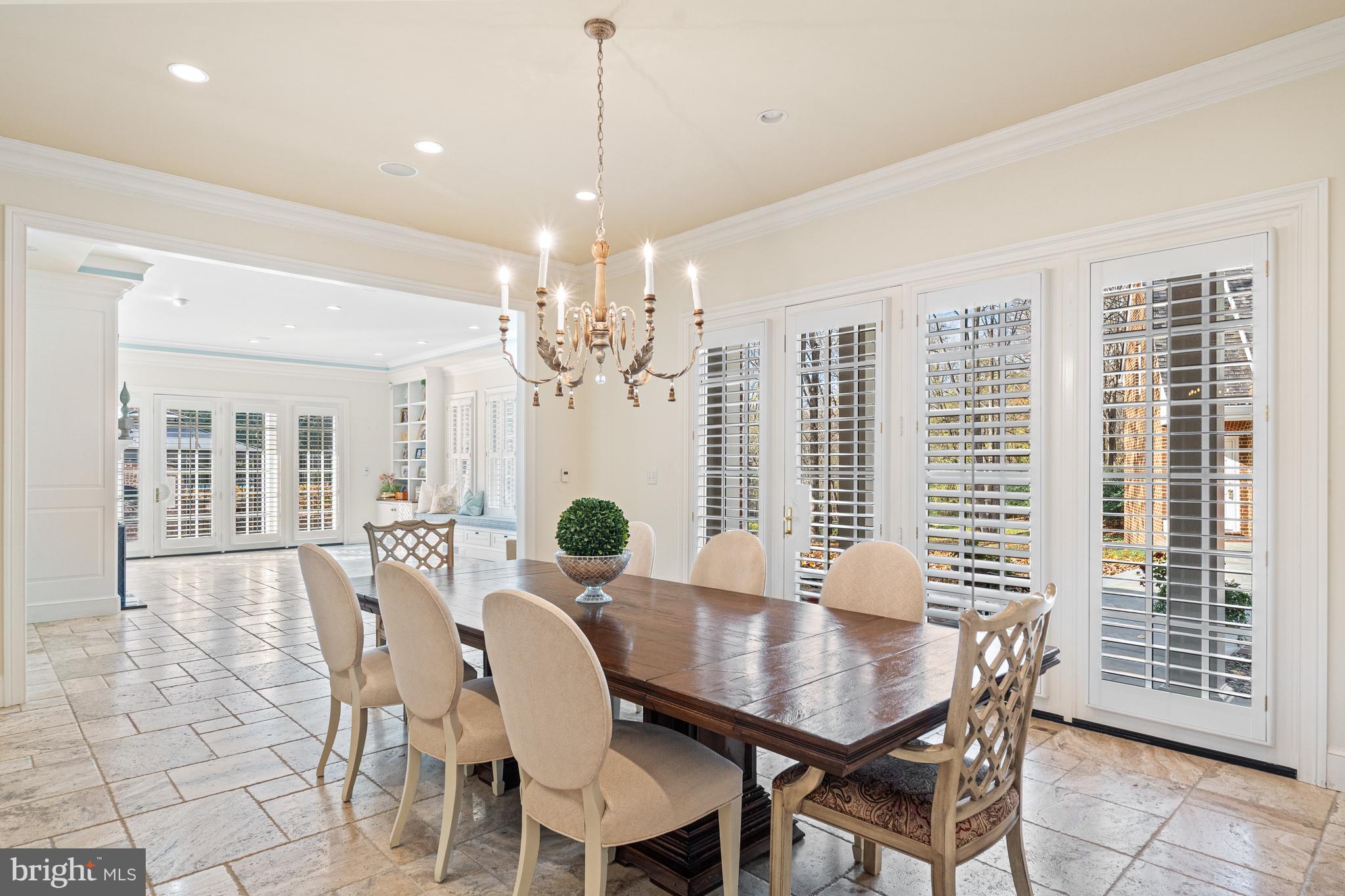 SADDLE RIDGE - Residential