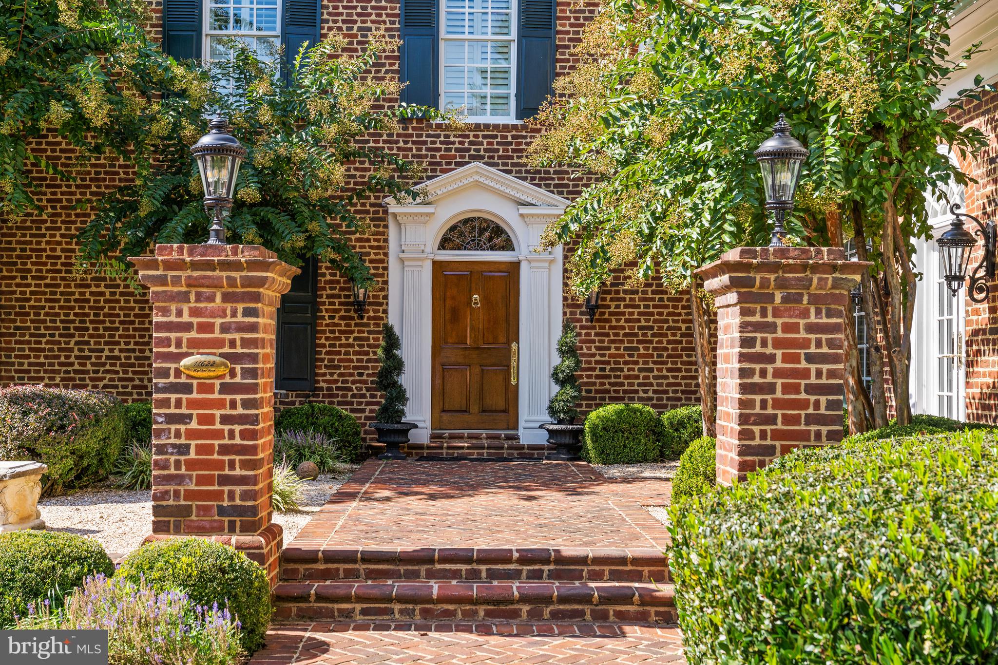 SADDLE RIDGE - Residential