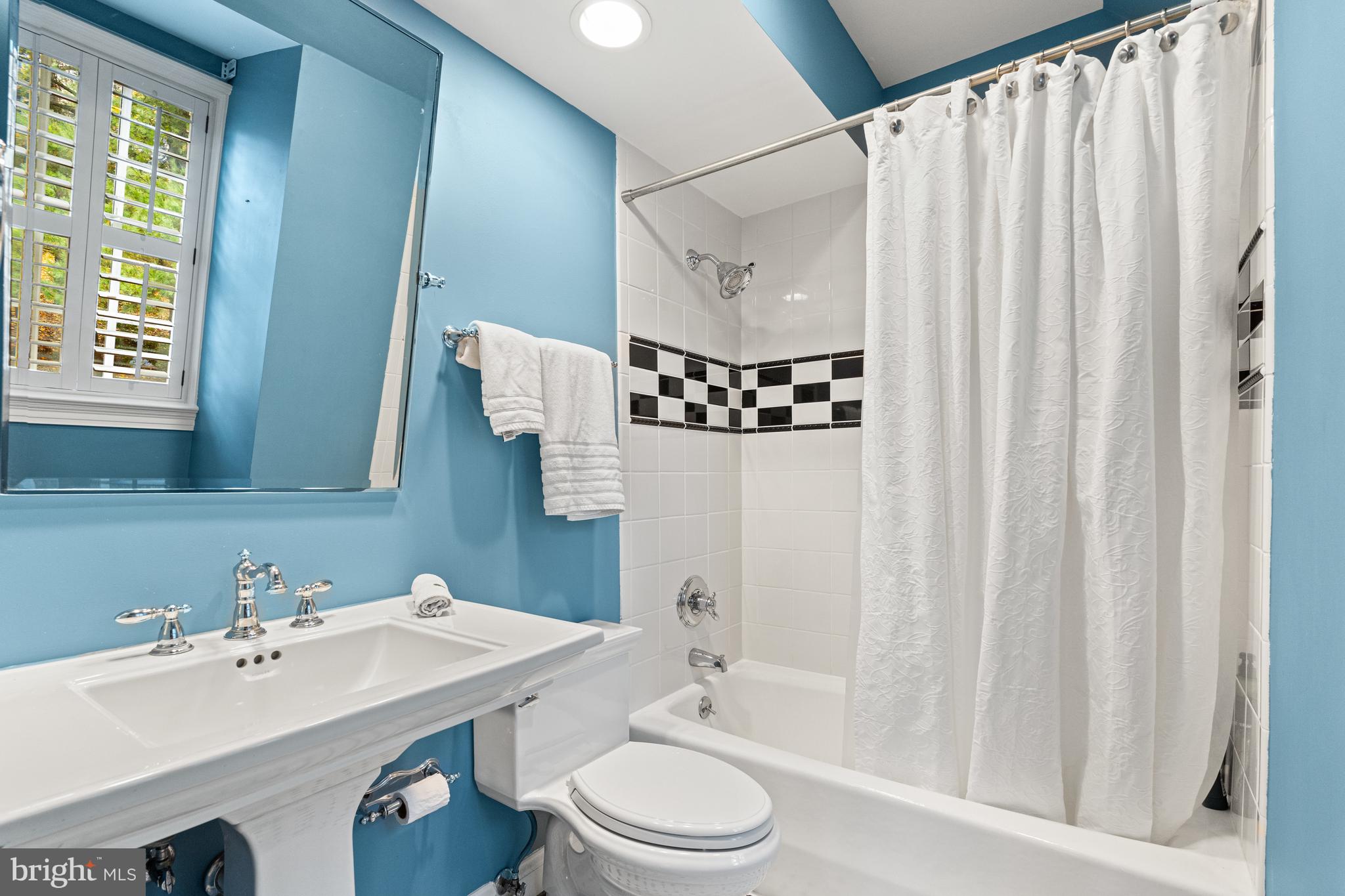 SADDLE RIDGE - Residential